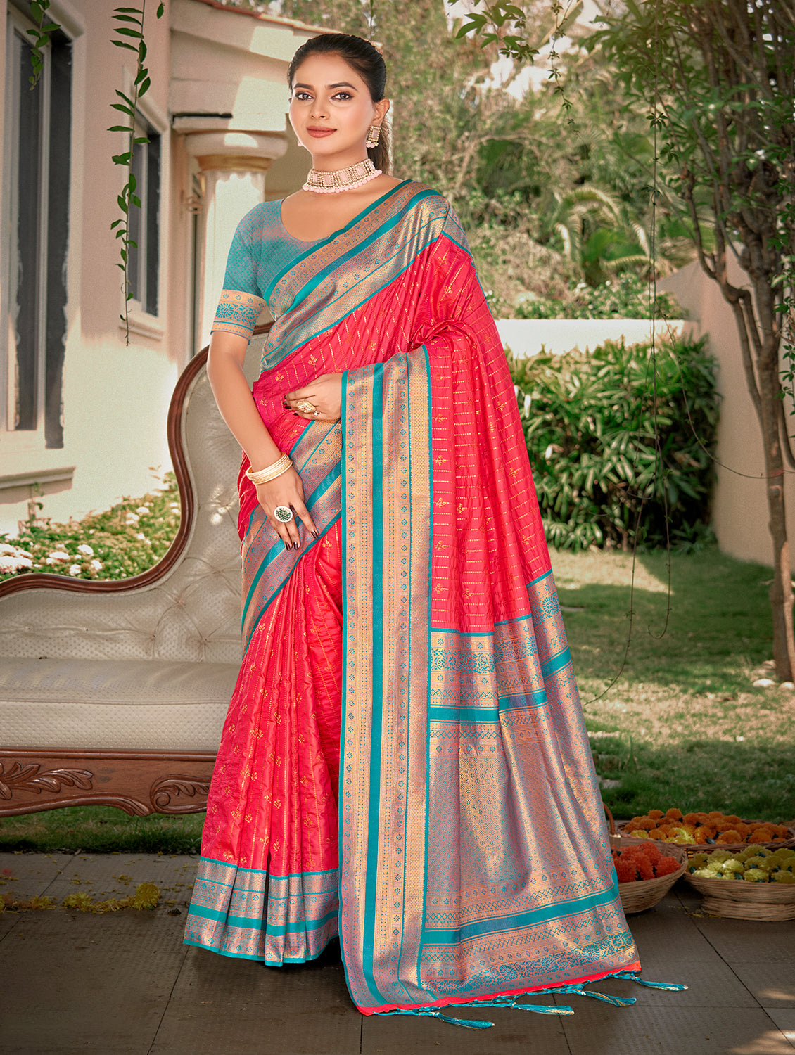 Women's Pink Silk Woven Work Traditional Saree