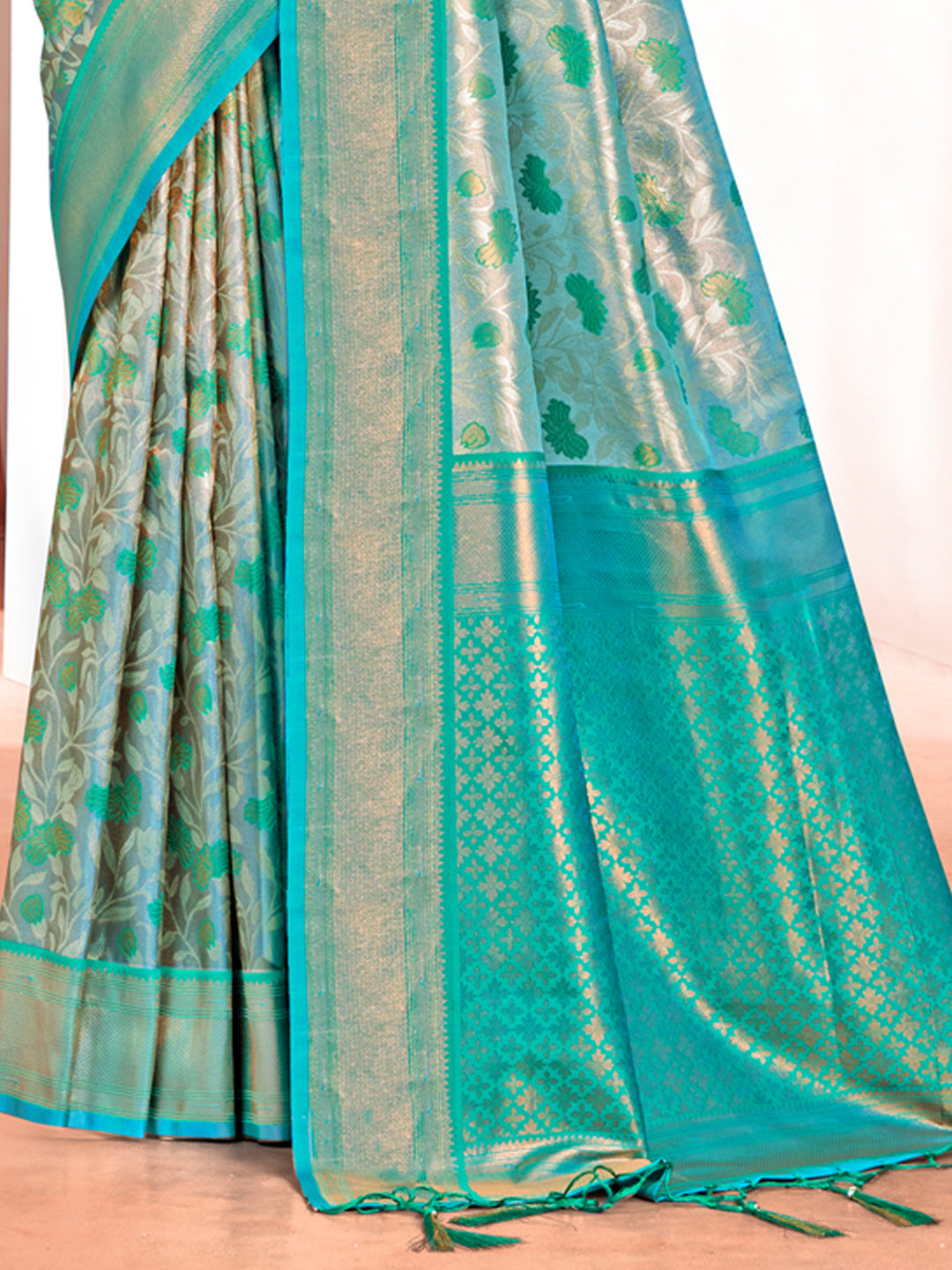 Women's Sea Green Kanjivaram Silk Woven Work Traditional Tassels Saree - Sangam Prints