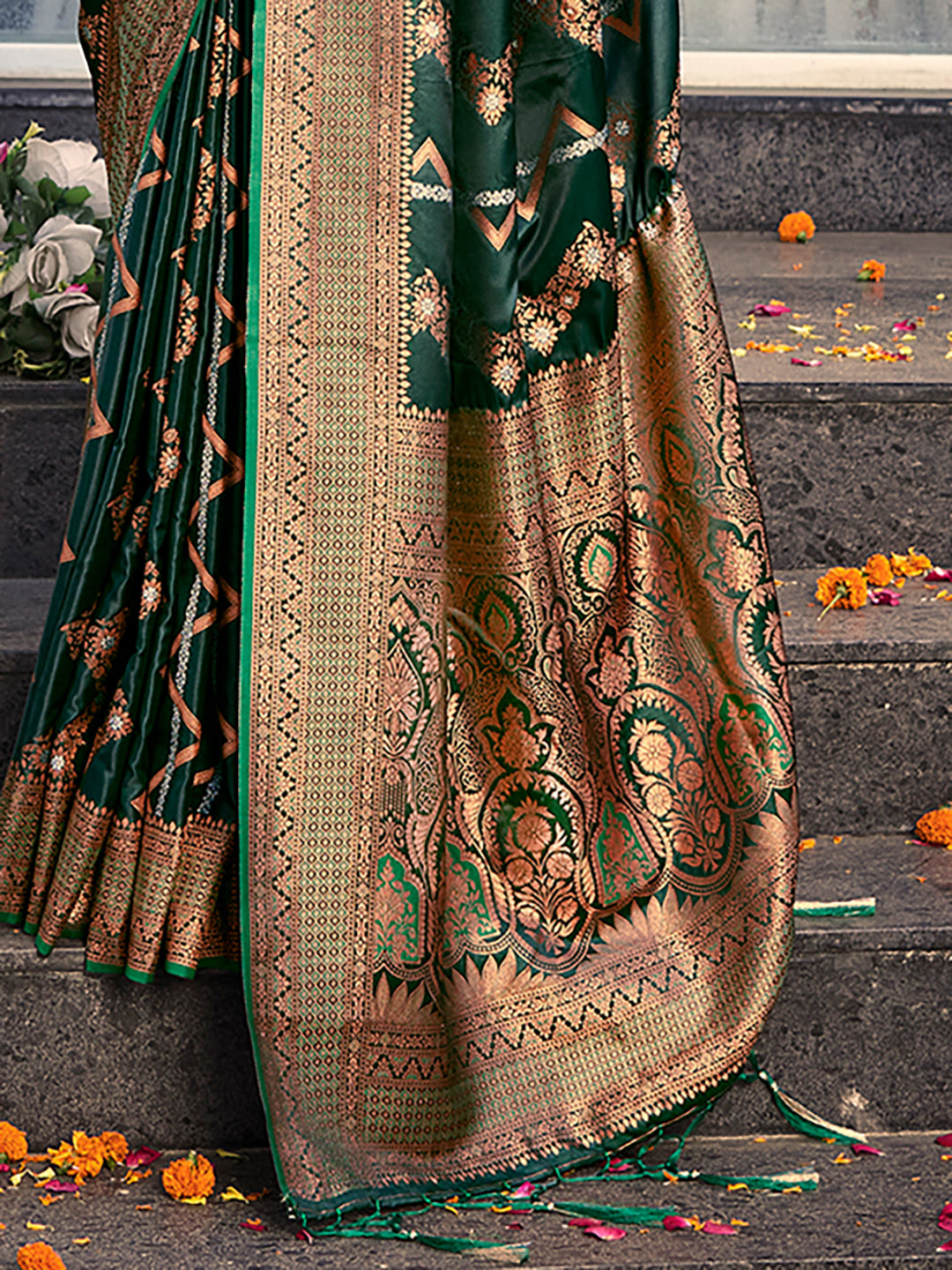 Women's Green Silk Woven Work Traditional Saree - Sangam Prints
