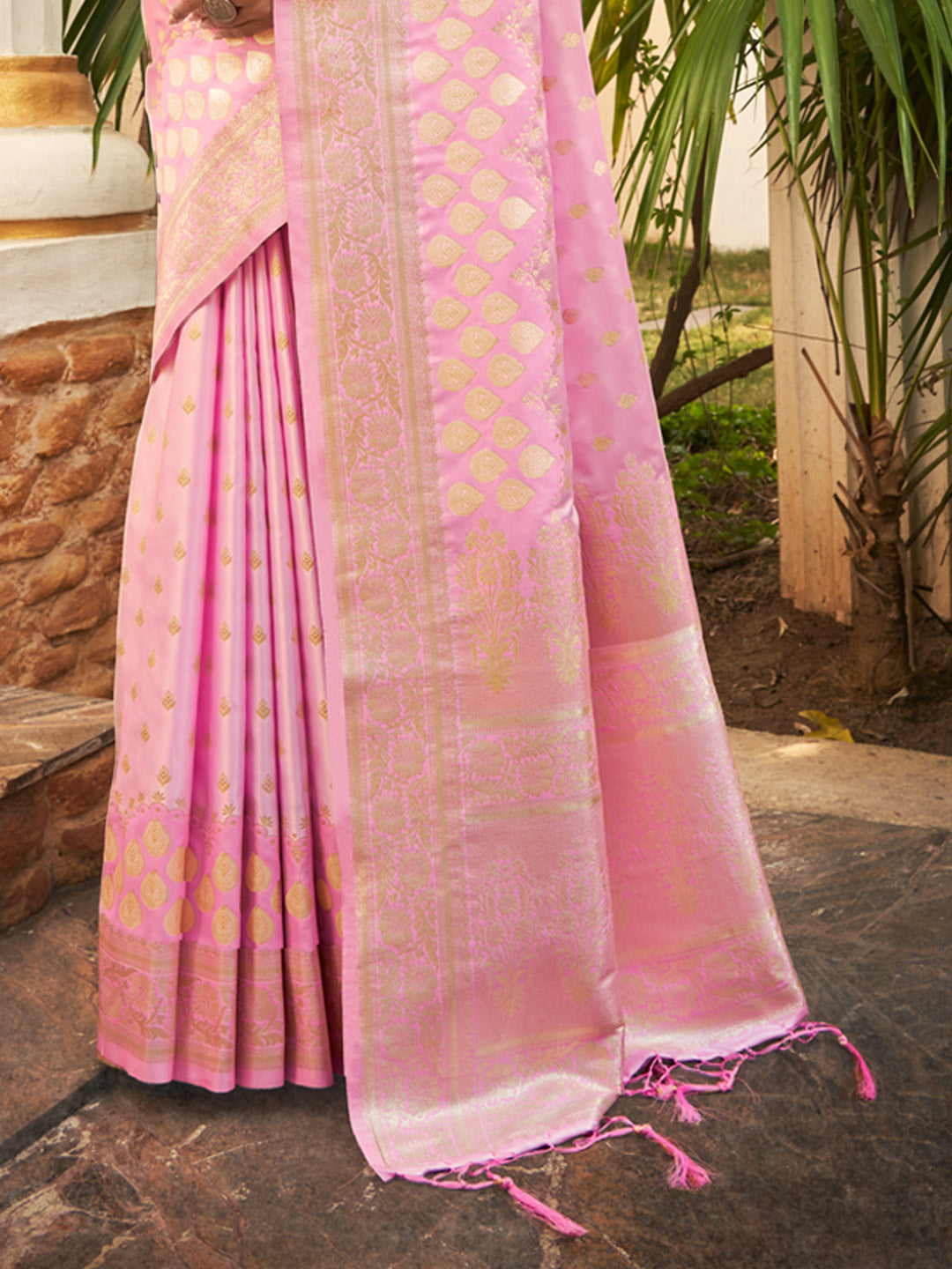 Women's Pink Kanjivaram Silk Woven Work Traditional Tassels Saree - Sangam Prints