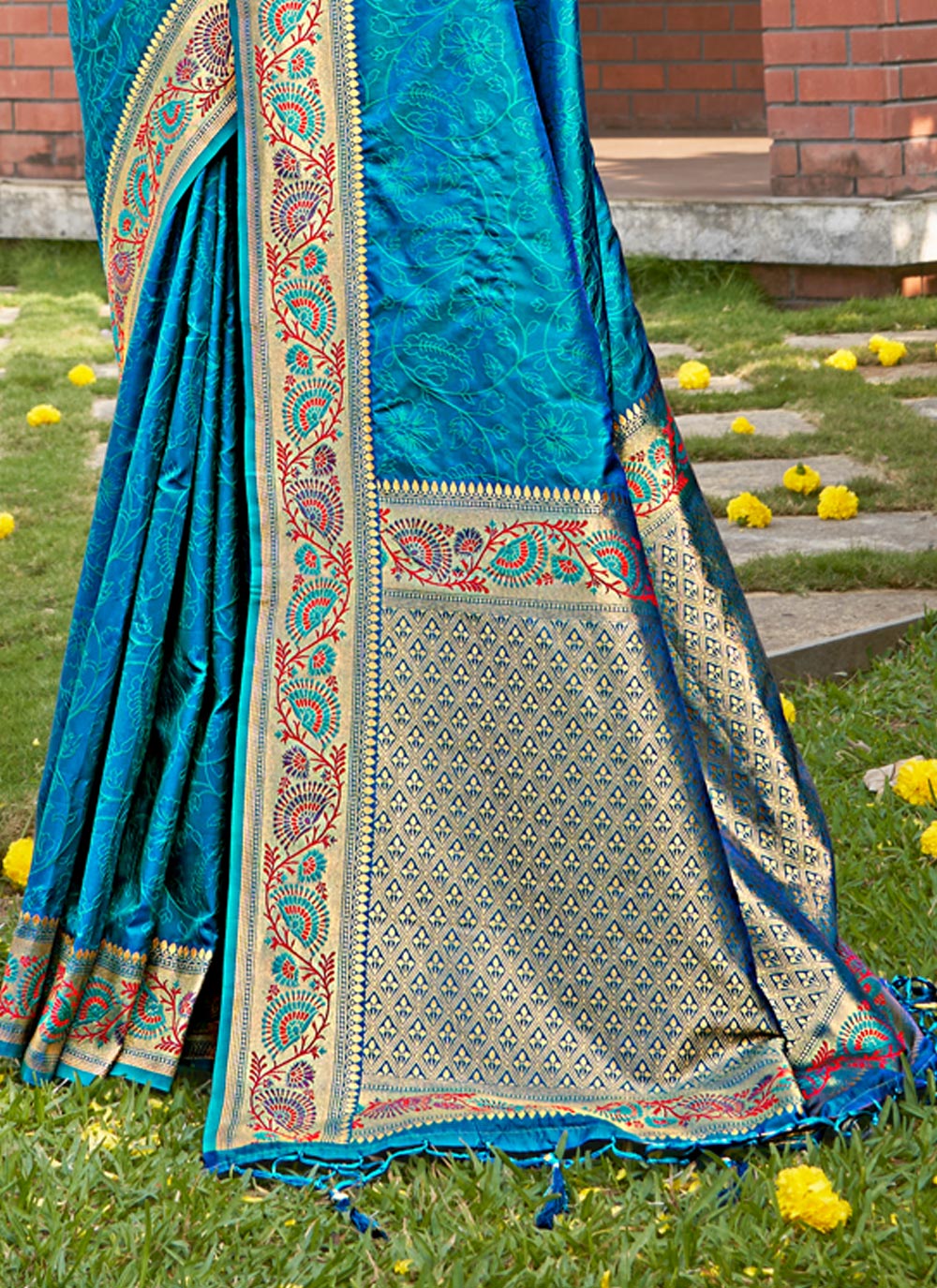Women's Sky Blue Kanjivaram Silk Woven Work Traditional Tassels Saree - Sangam Prints