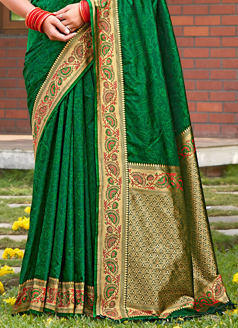 Women's Green Kanjivaram Silk Woven Work Traditional Tassels Saree - Sangam Prints