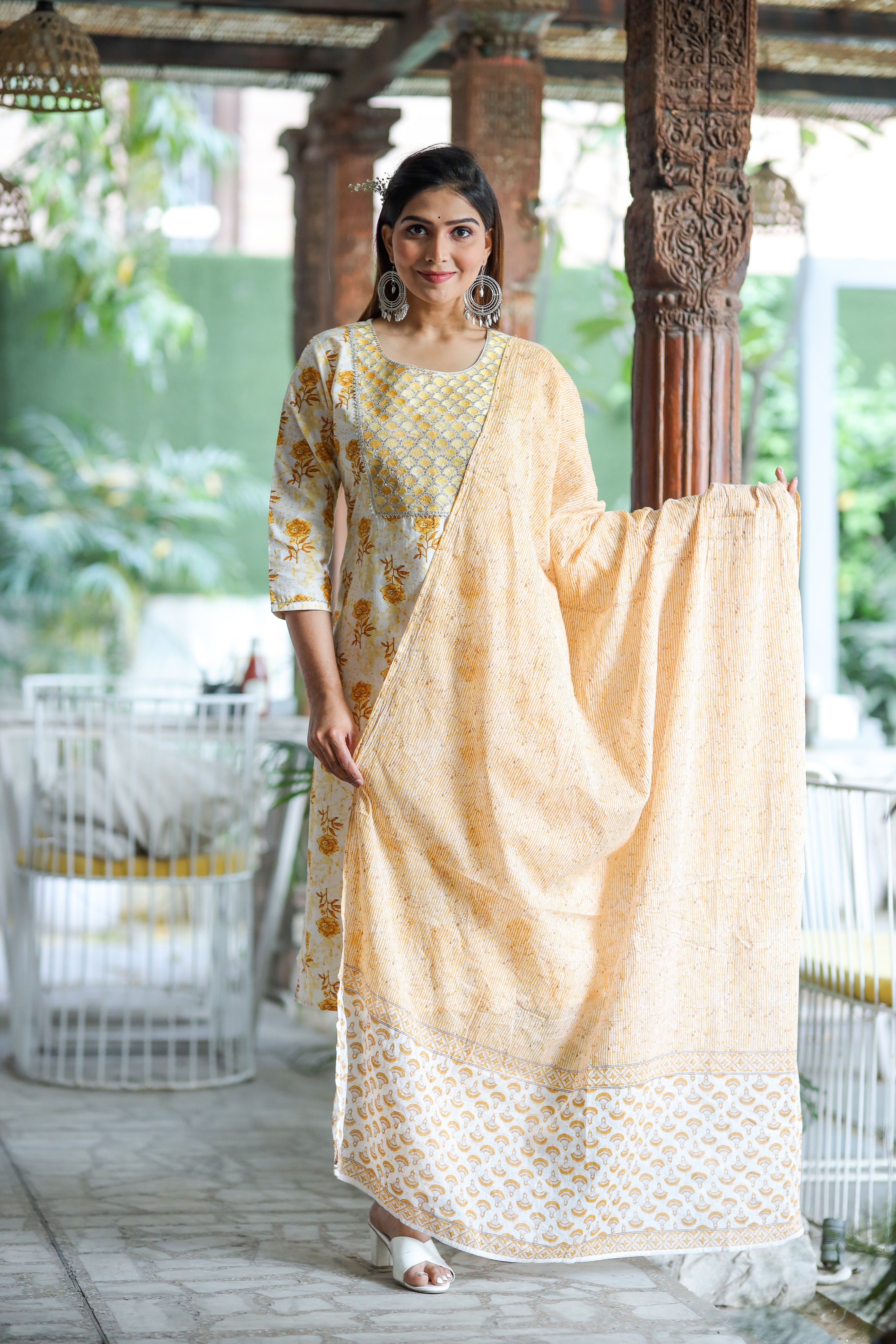 Women's Yellow Embroidered Cotton Suit Set - Benaaz