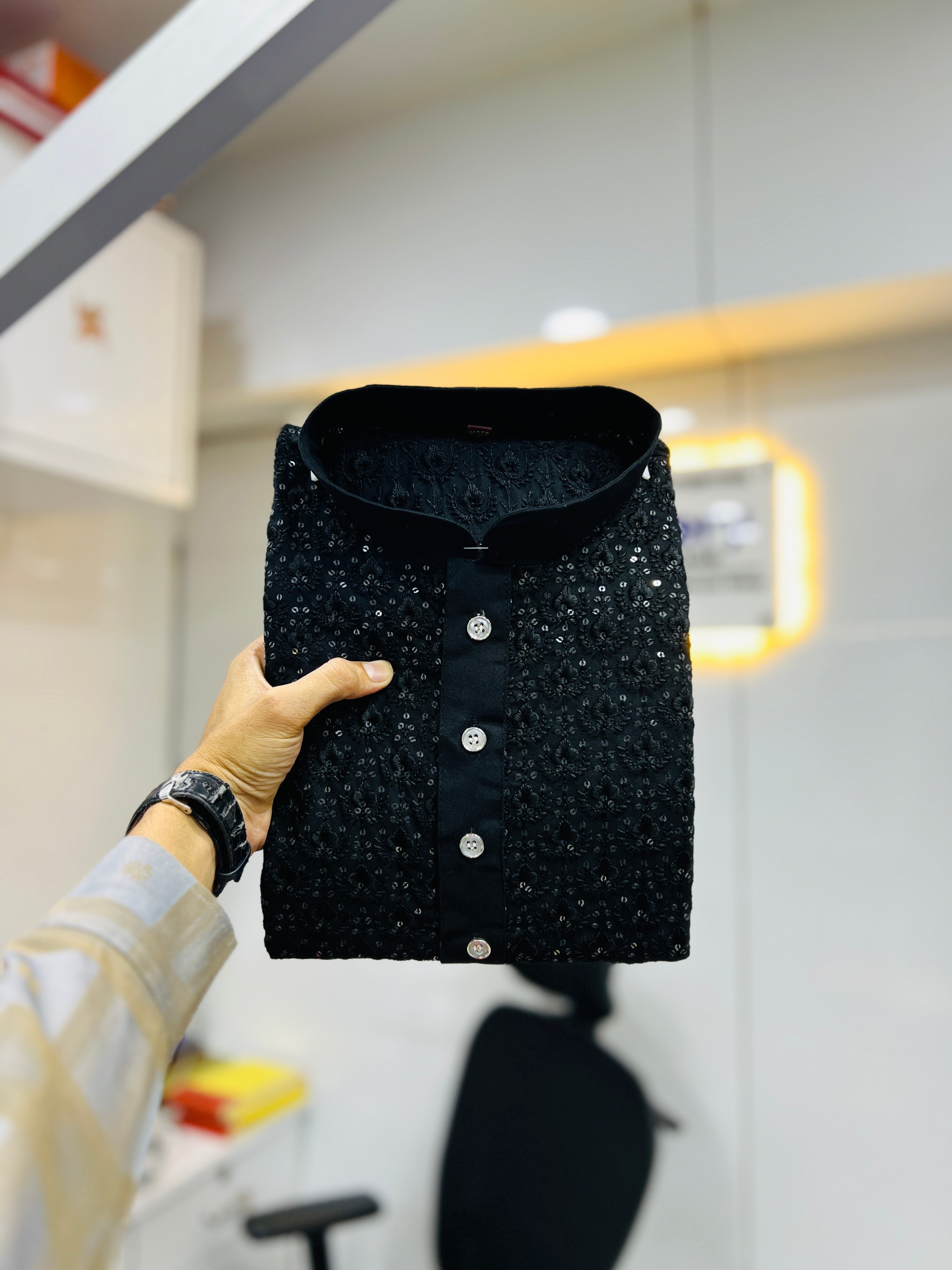 Color_Black