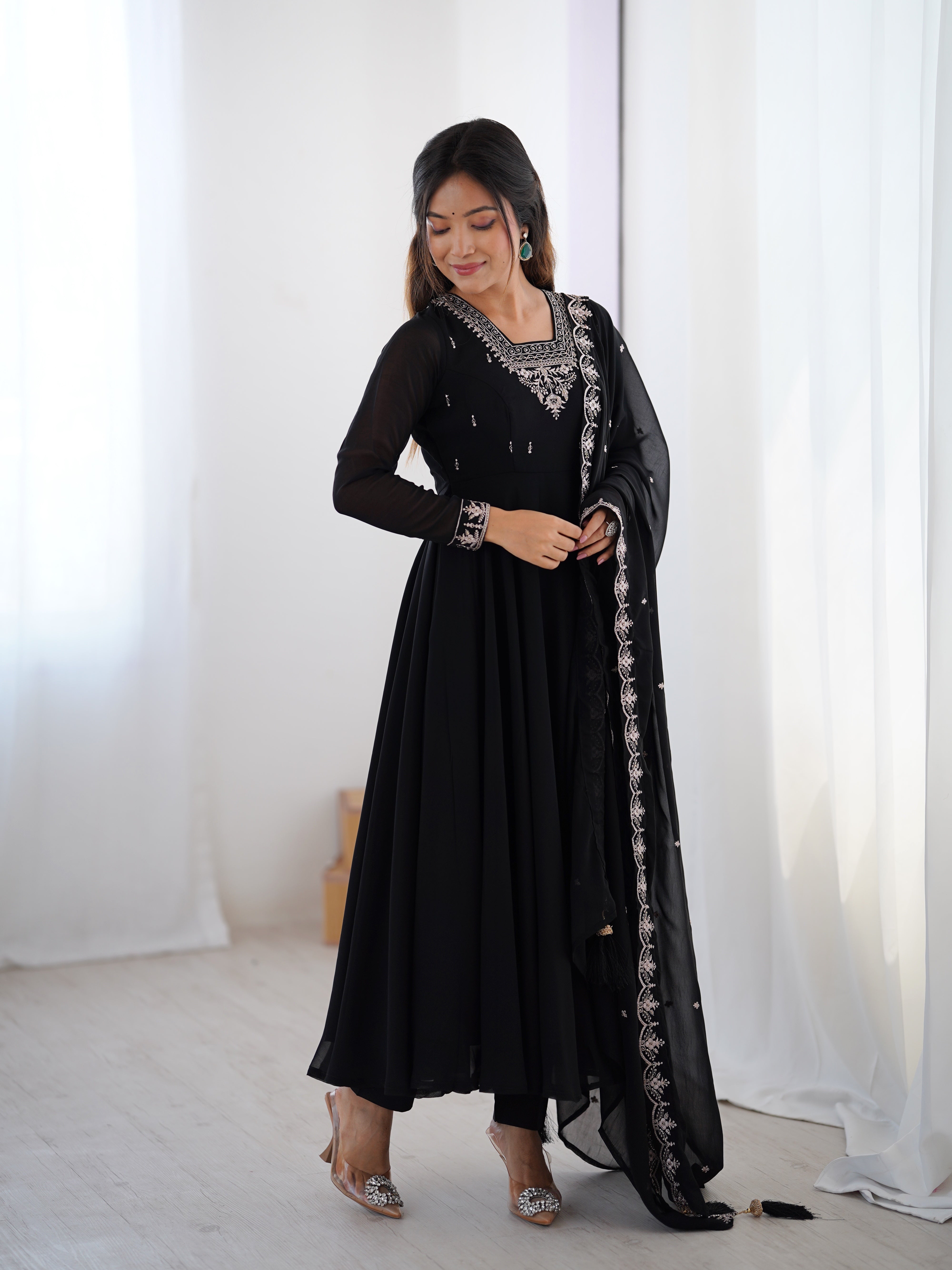 Color_Black