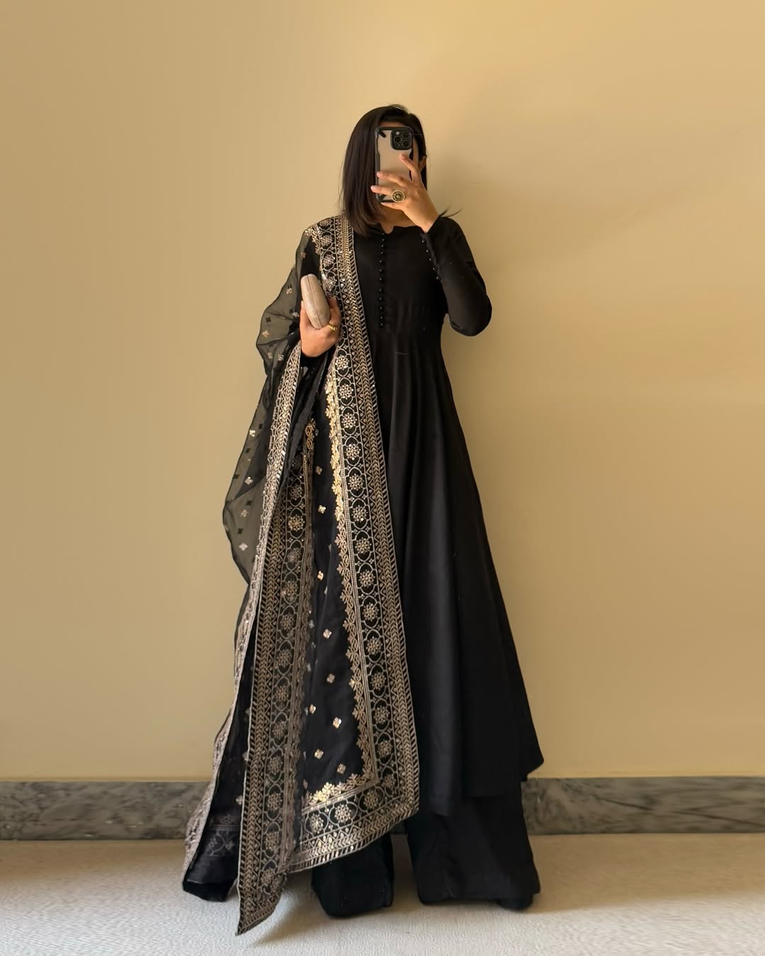 Color_Black