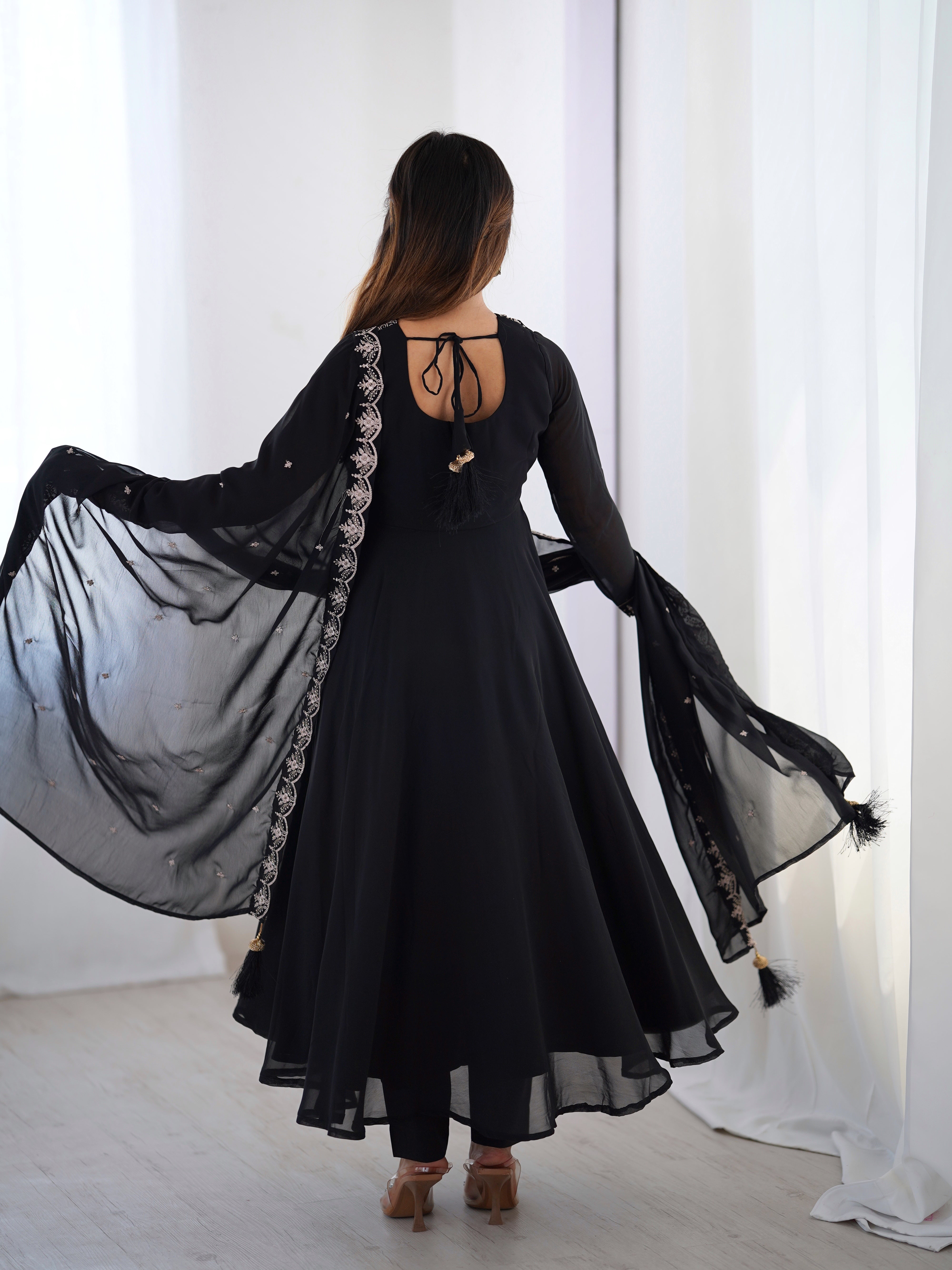 Color_Black
