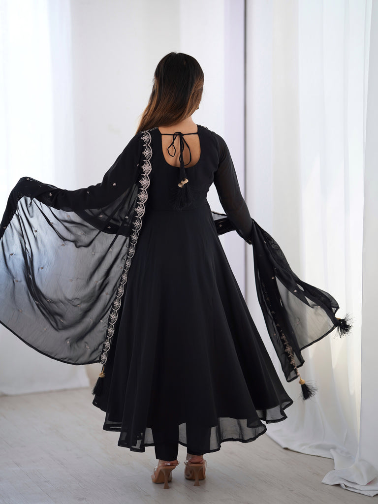 Color_Black
