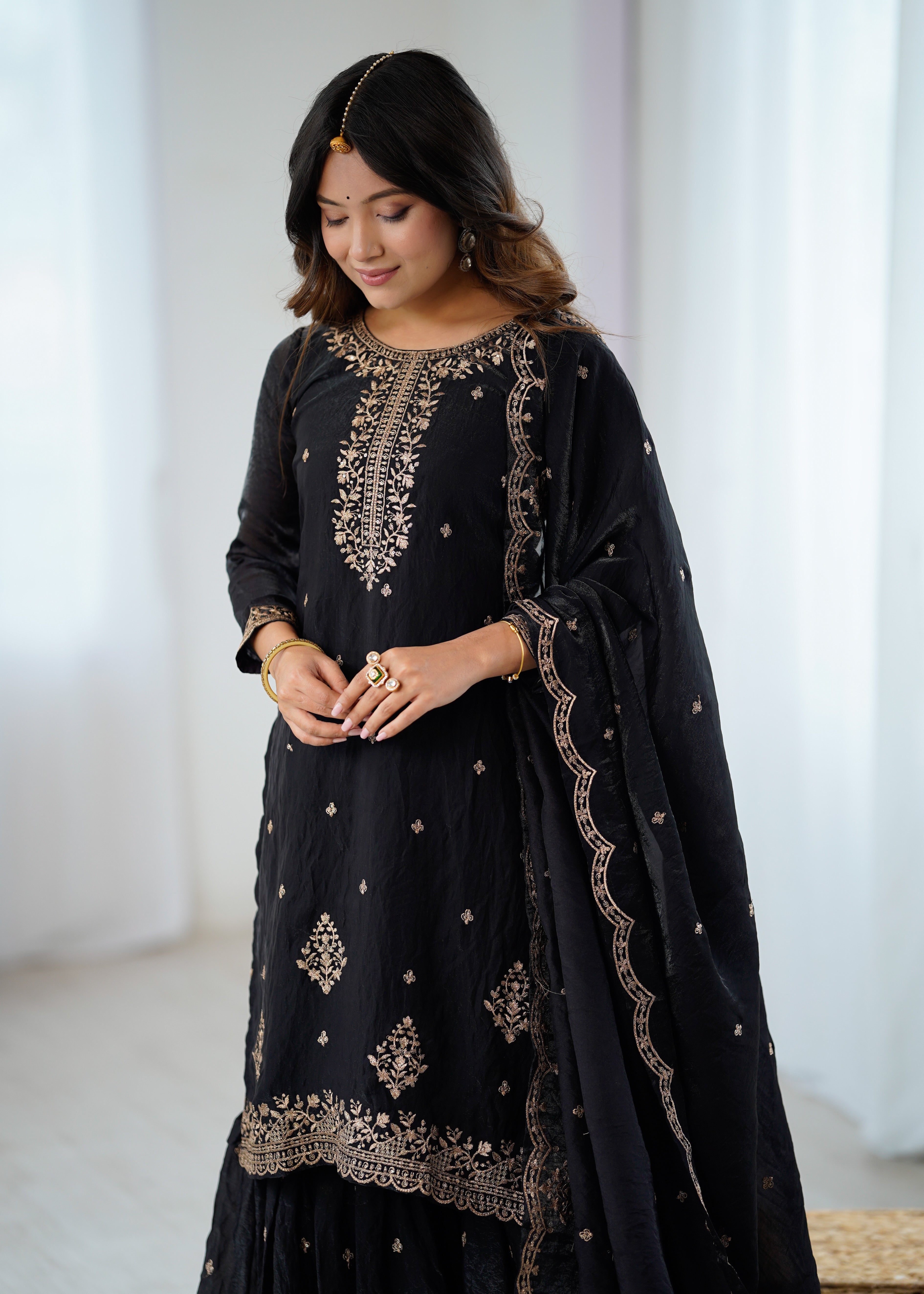 Color_Black