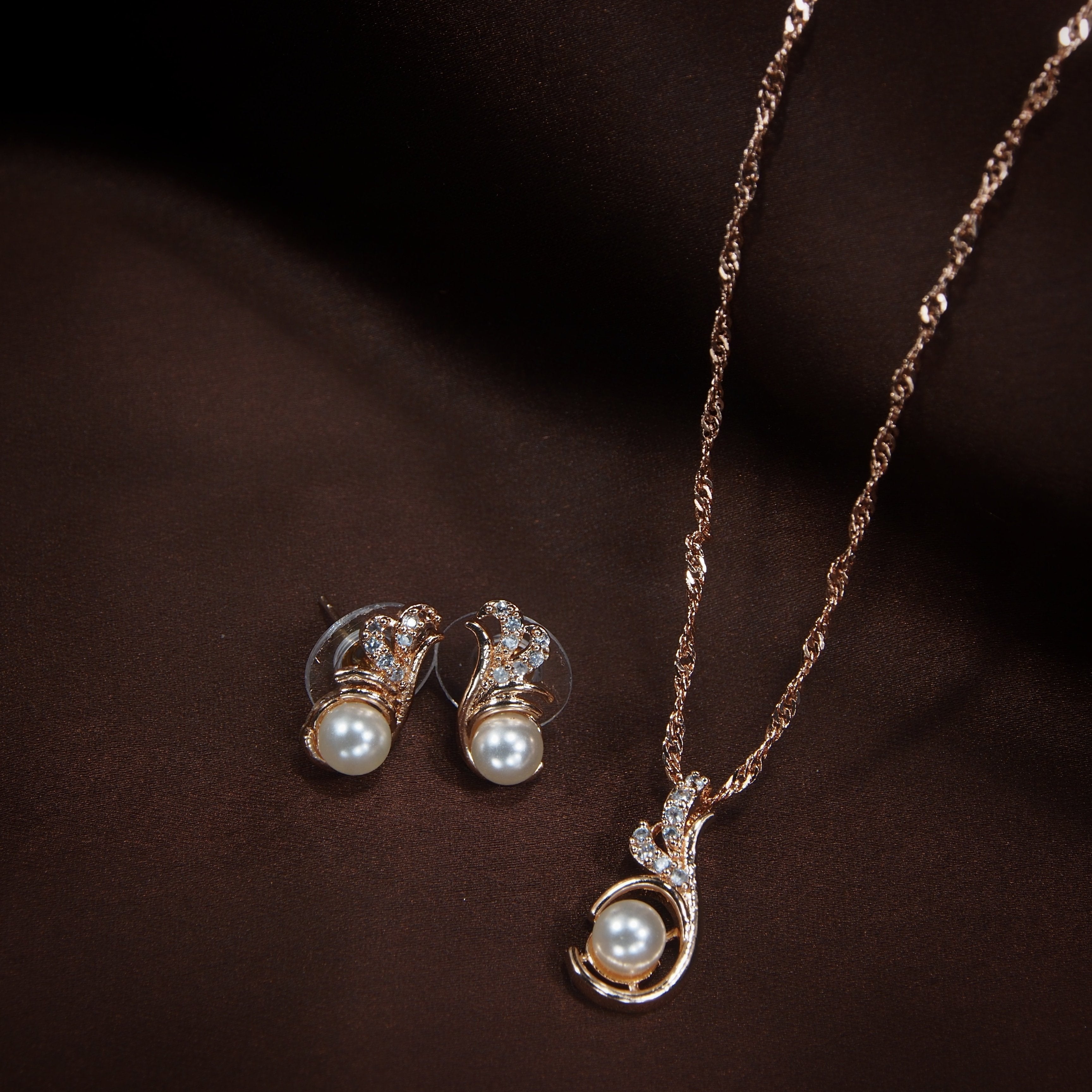 Women's 18k Rose Gold Plated Pearl & Cubic Zirconia Twisted Pendant Necklace Set with Earrings