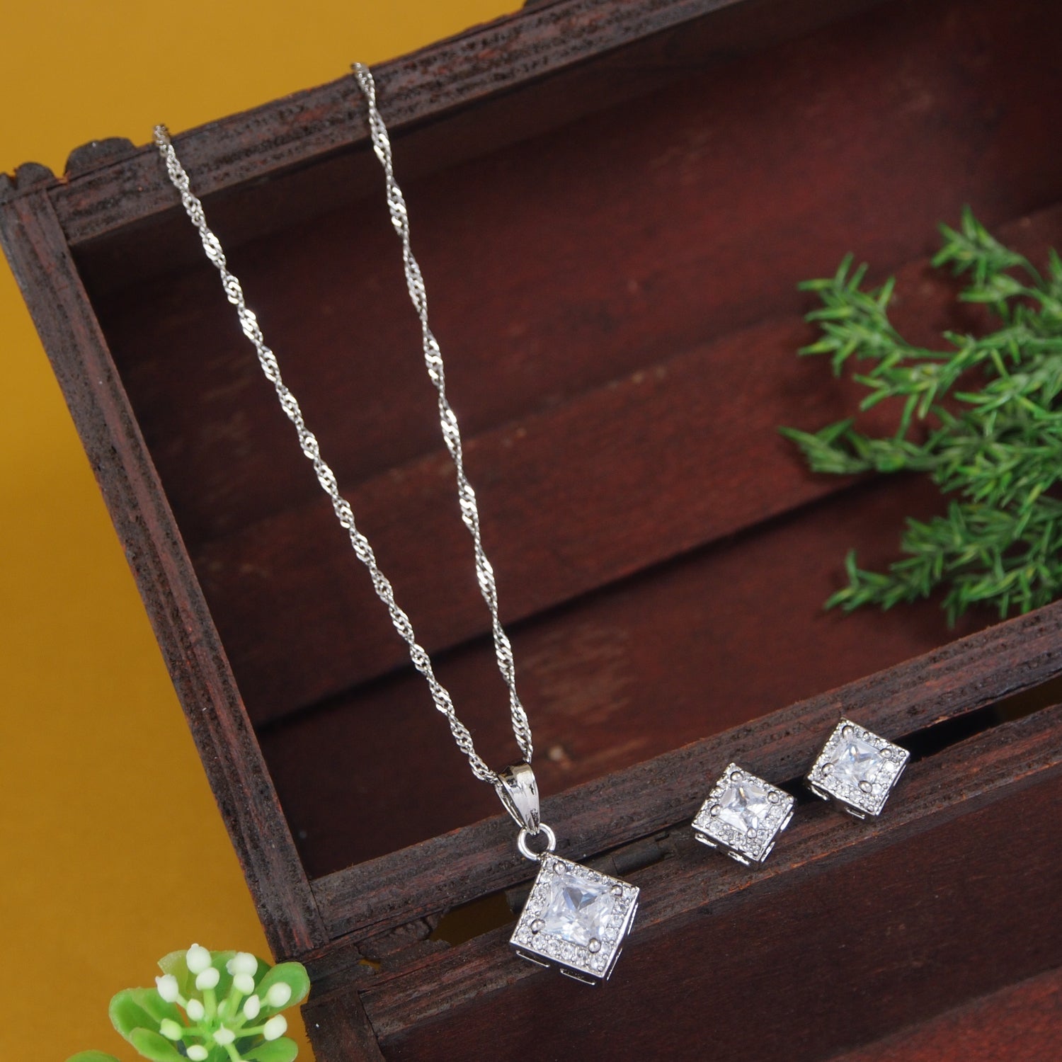 Color_Silver