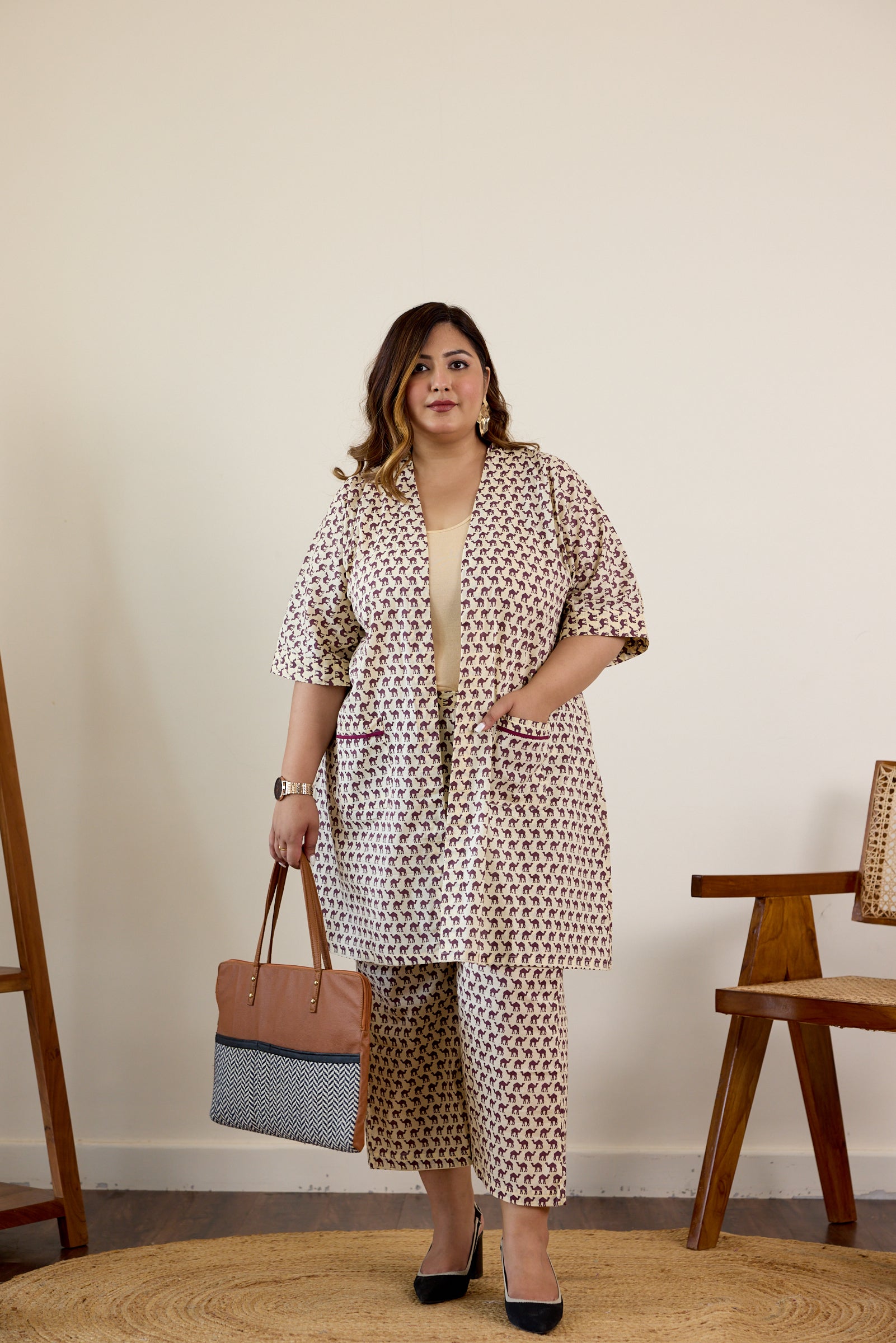 Women's Camel Print Jacket And Pants Set(Set Of 2) - Nangalia Ruchira