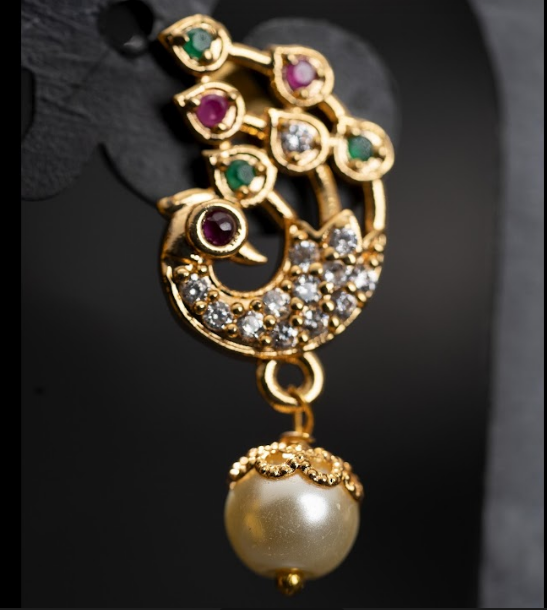Women's Gold Plated Contemporary Peacock Tops Earrings