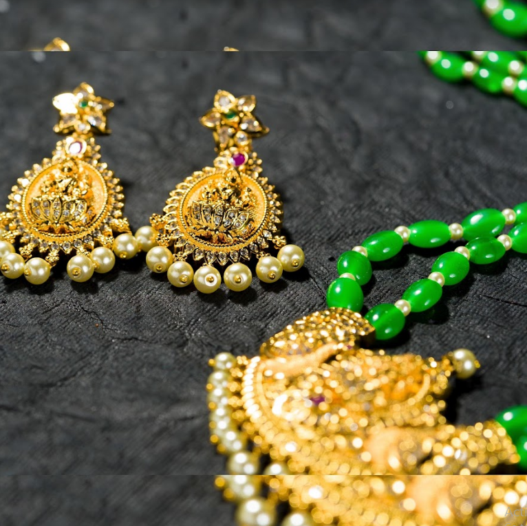 Women's Green Beads Chain Set Gold Plated