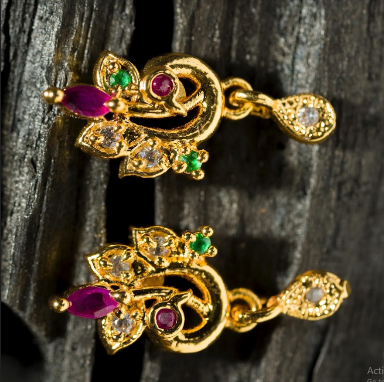 Women's Ganeshji Fancy Tops Gold Plated