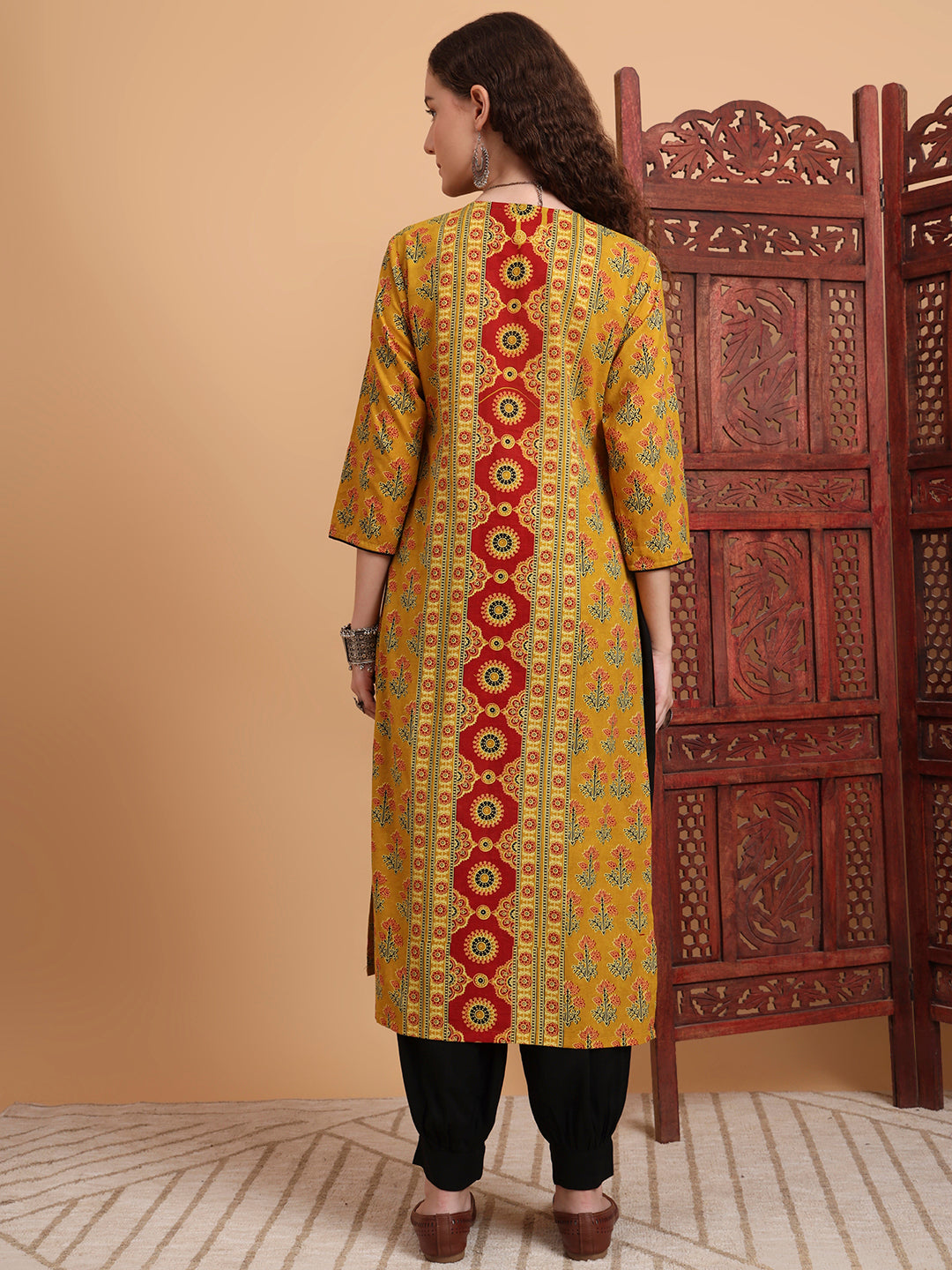 Women's Hand Block Prints White Ajrak Print Zardosi Embroidery Kurta