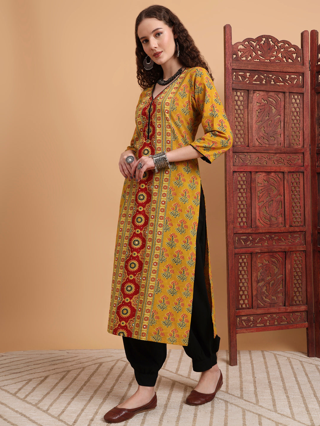 Women's Hand Block Prints White Ajrak Print Zardosi Embroidery Kurta