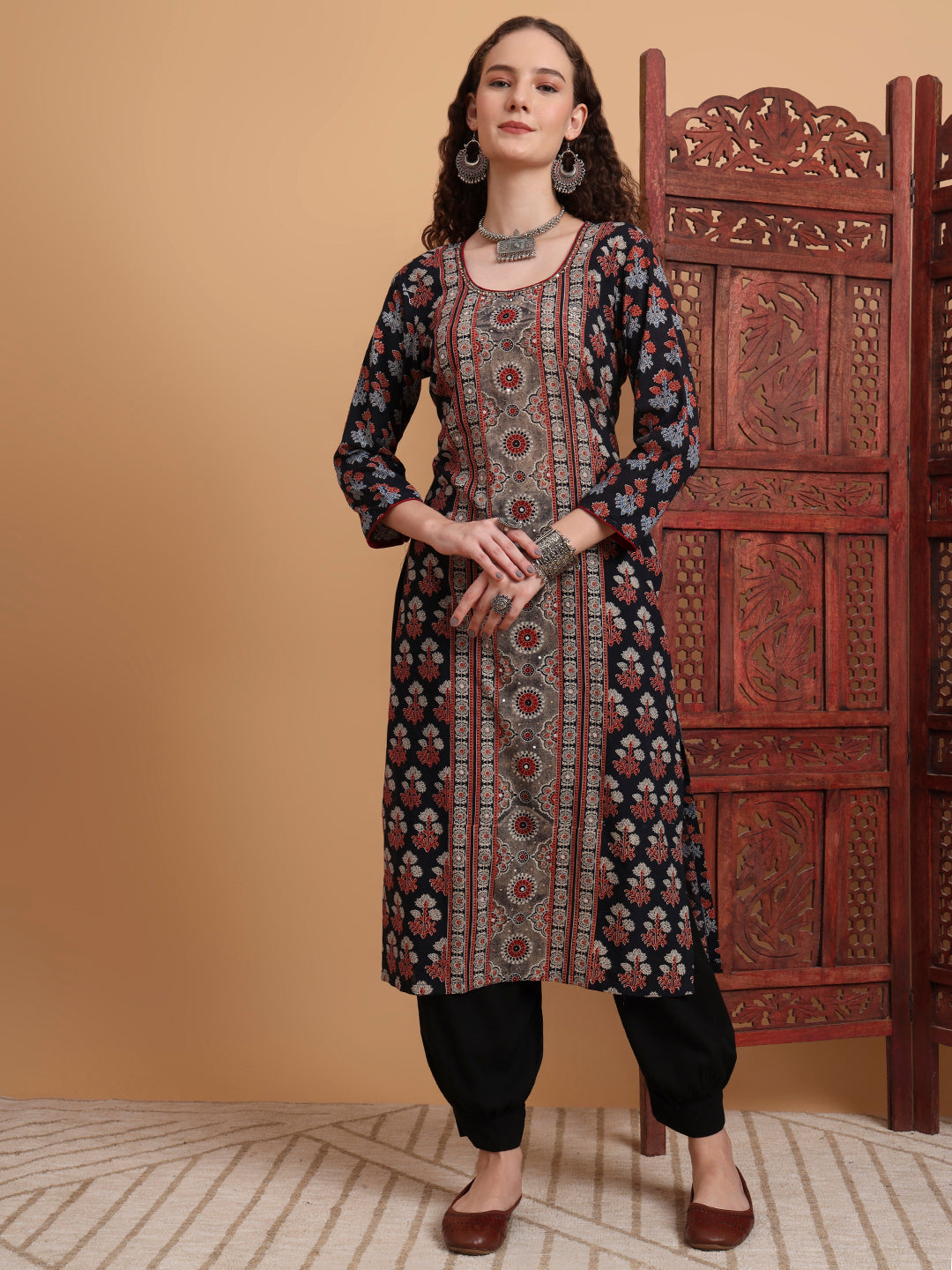 Women's Hand Block Ajrak Print Zardosi Embroidery Kurta