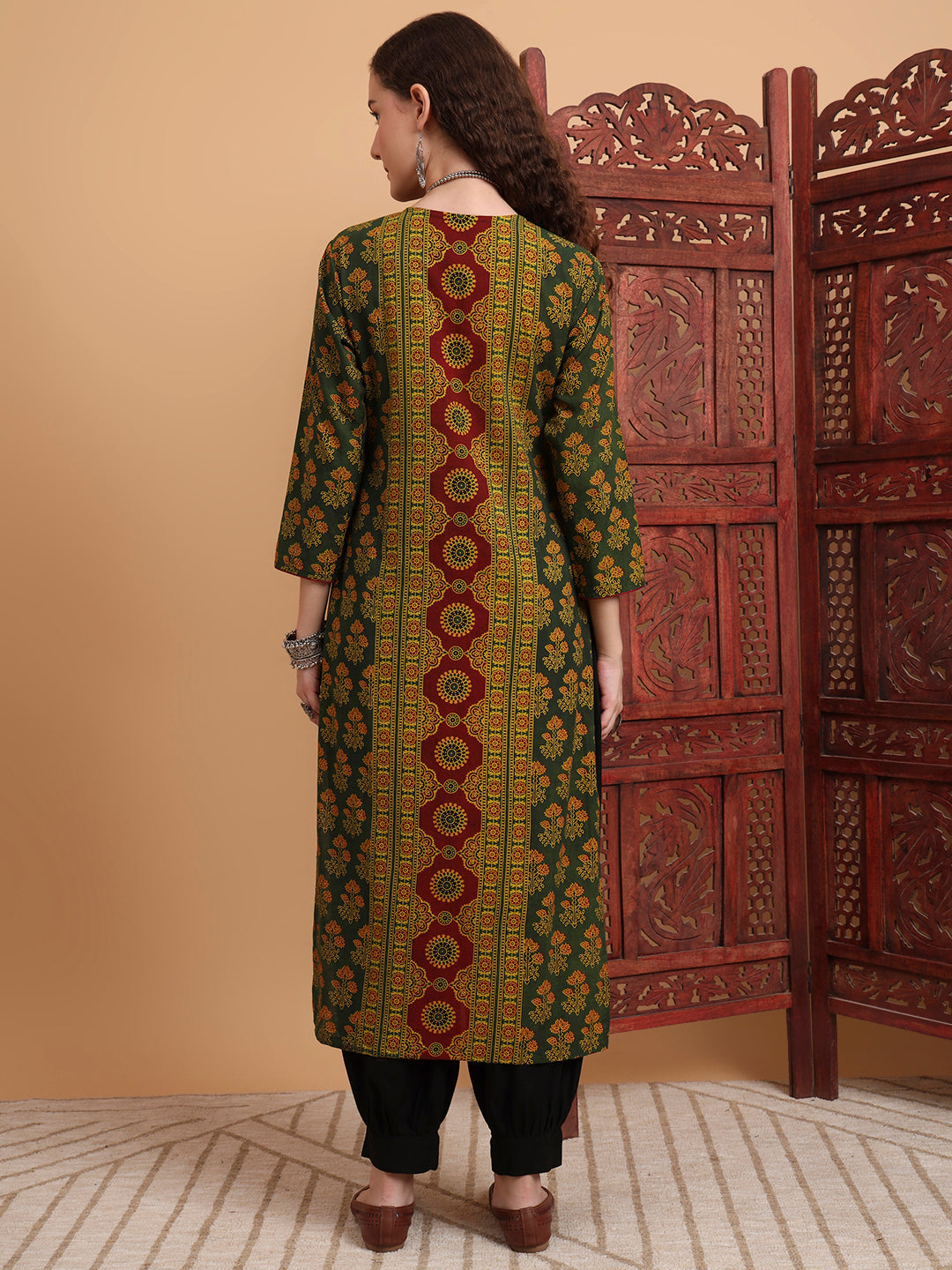 Women's Hand Block Ajrak Print Zardosi Kurta