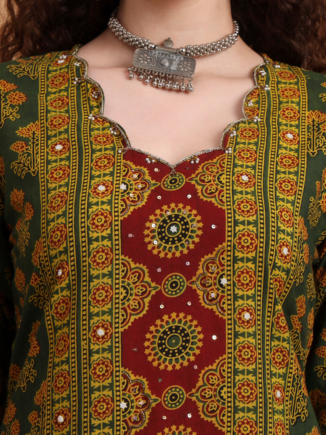 Women's Hand Block Ajrak Print Zardosi Kurta
