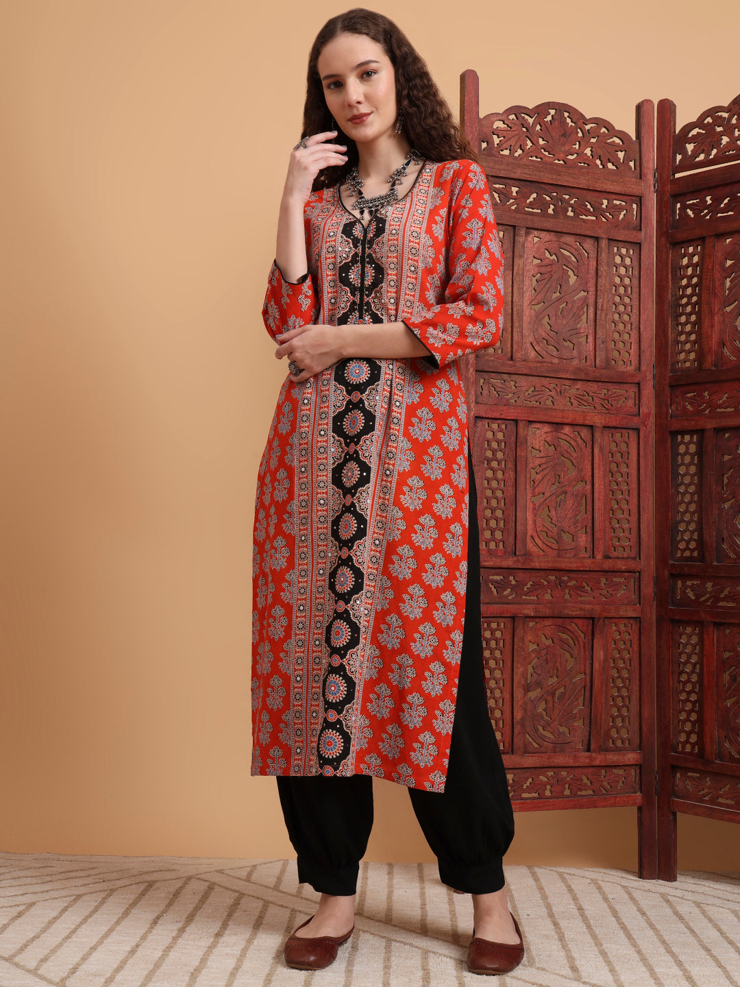 Women's Hand Block Ajrak Print Zardosi Embroidery Kurta