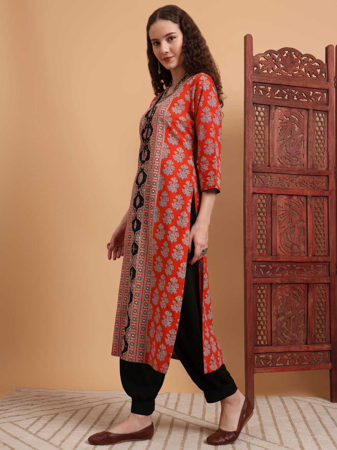 Women's Hand Block Ajrak Print Zardosi Embroidery Kurta