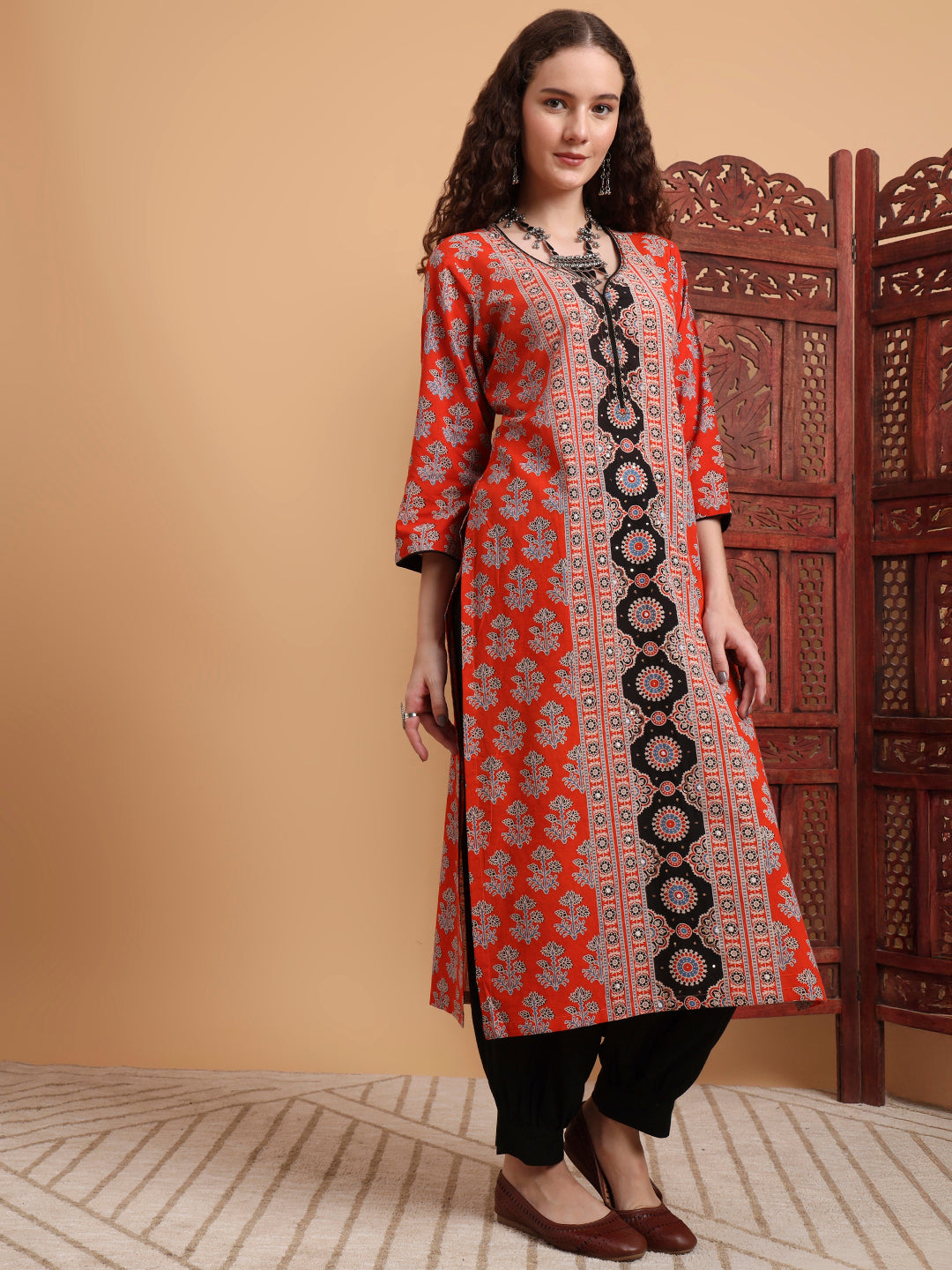 Women's Hand Block Ajrak Print Zardosi Embroidery Kurta
