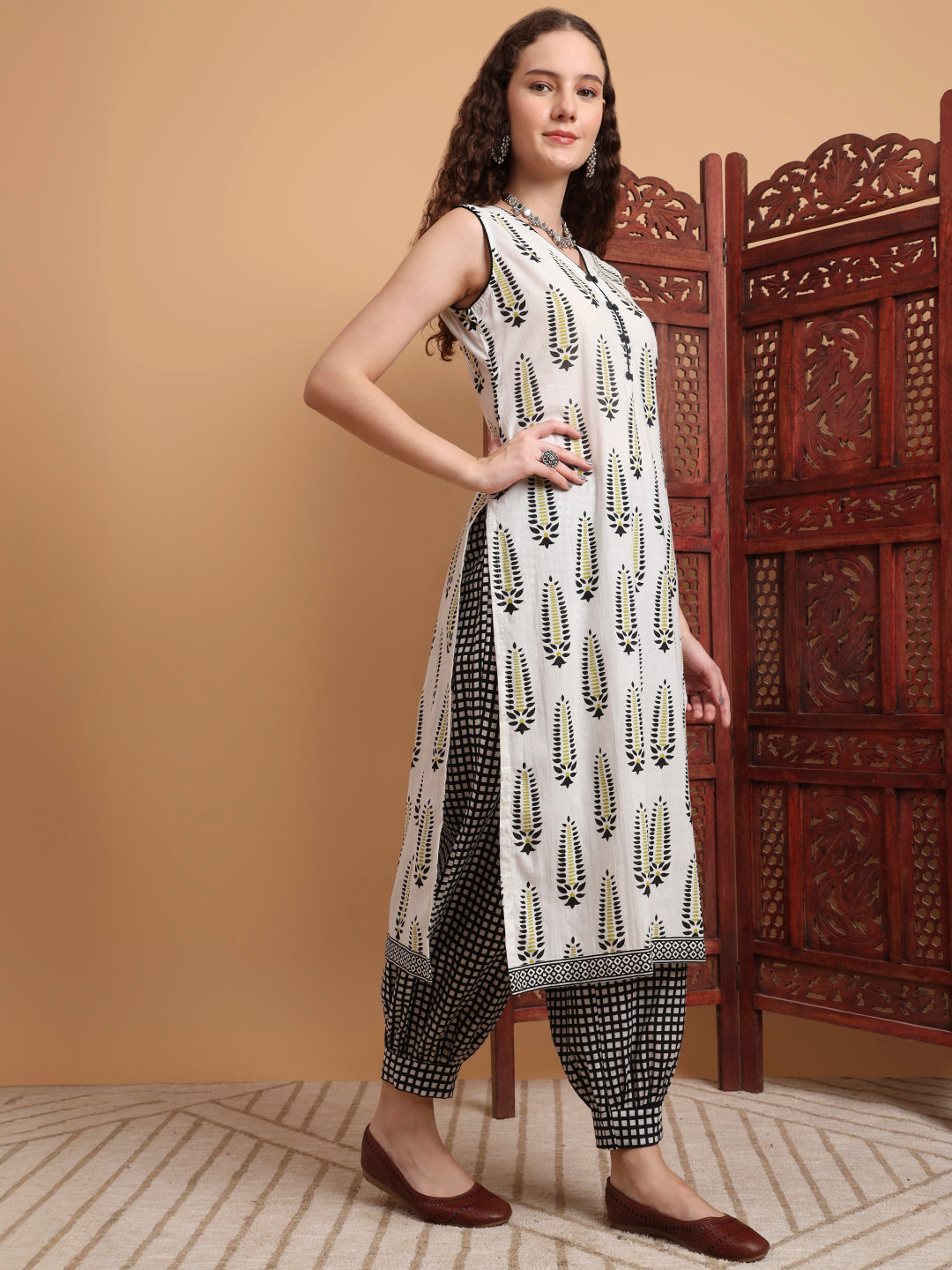 Women's Hand Block Print White Kurta Set