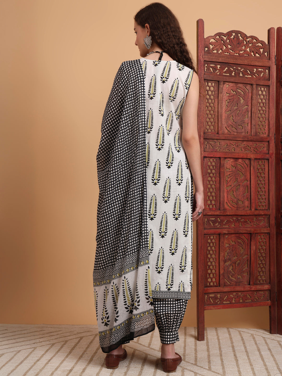 Women's Hand Block Print White Kurta Set