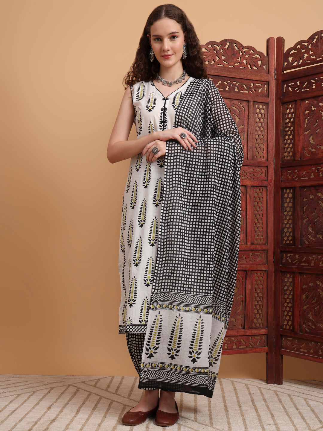 Women's Hand Block Print White Kurta Set