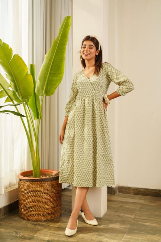 Women's Katli Printed V-Neck Slit Dress - Nangalia Ruchira