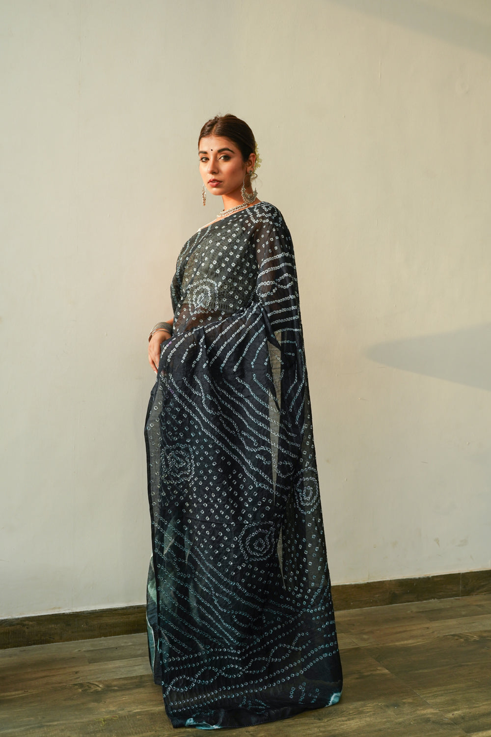 Women's Slate Grey Bandhani Saree - Nangalia Ruchira