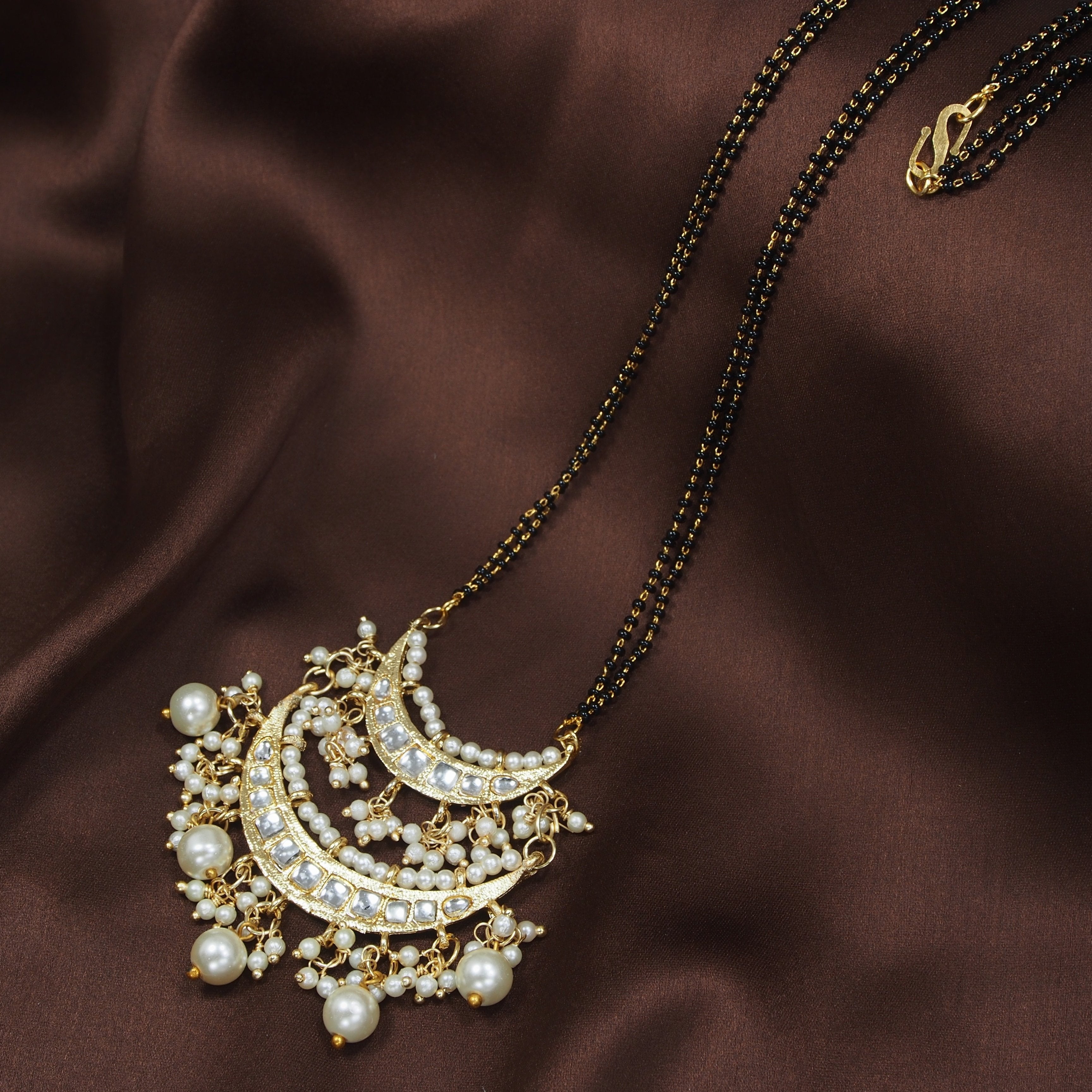 Women's 18k Gold Plated Traditional Pearl Kundan Studded Pendant Mangalsutra