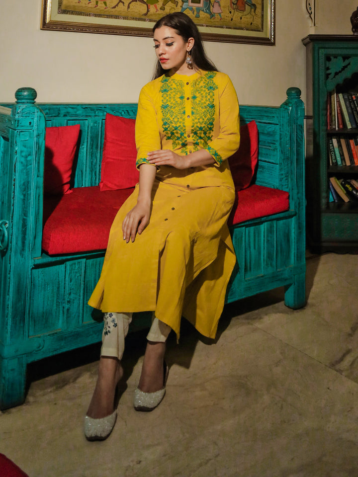 Women's Women's Yellow Regular A-Line Calf Long Kurta - Taantav