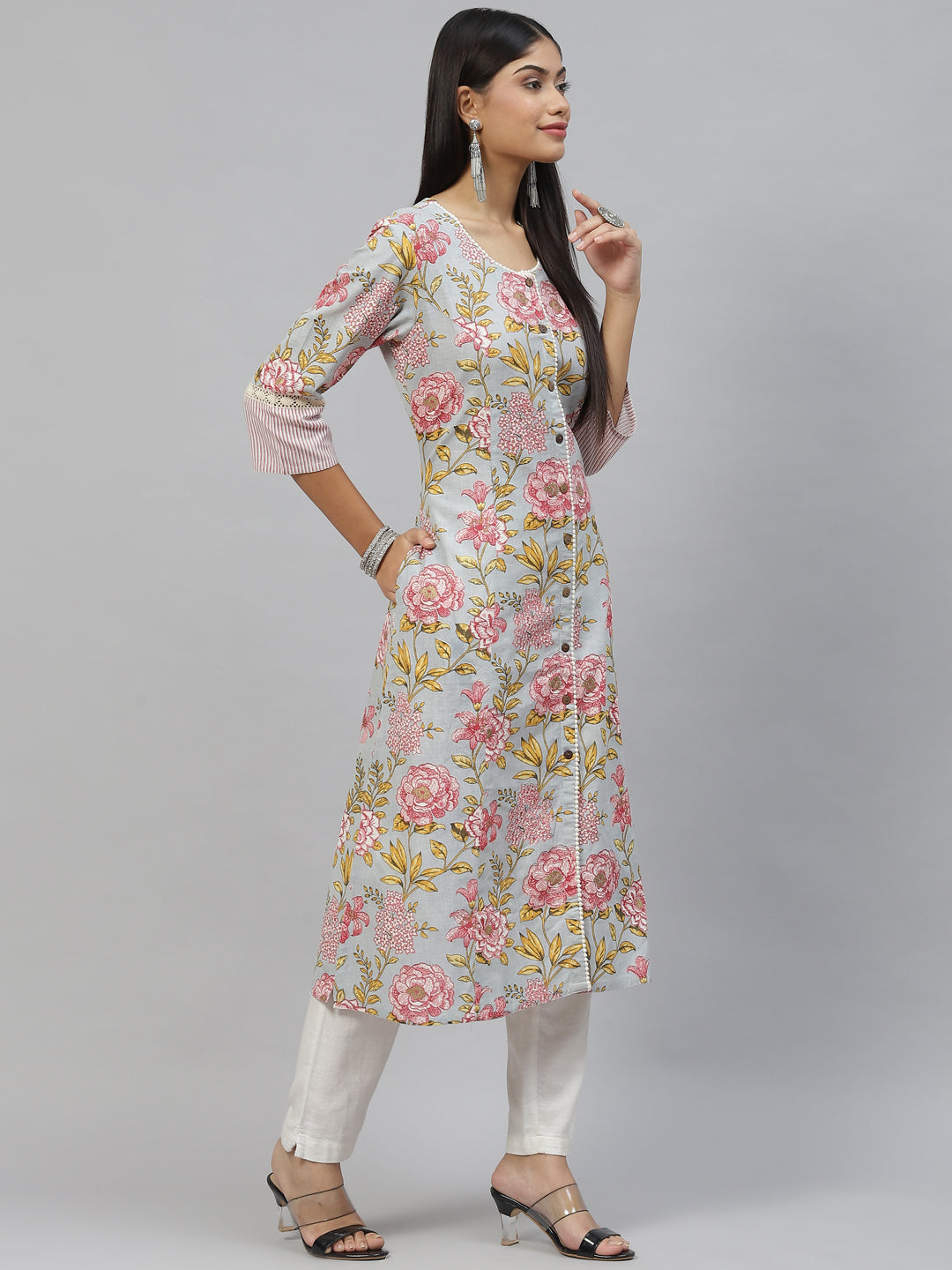 Women's Sky Blue Floral Cotton Flex A-line Kurta - Taantav