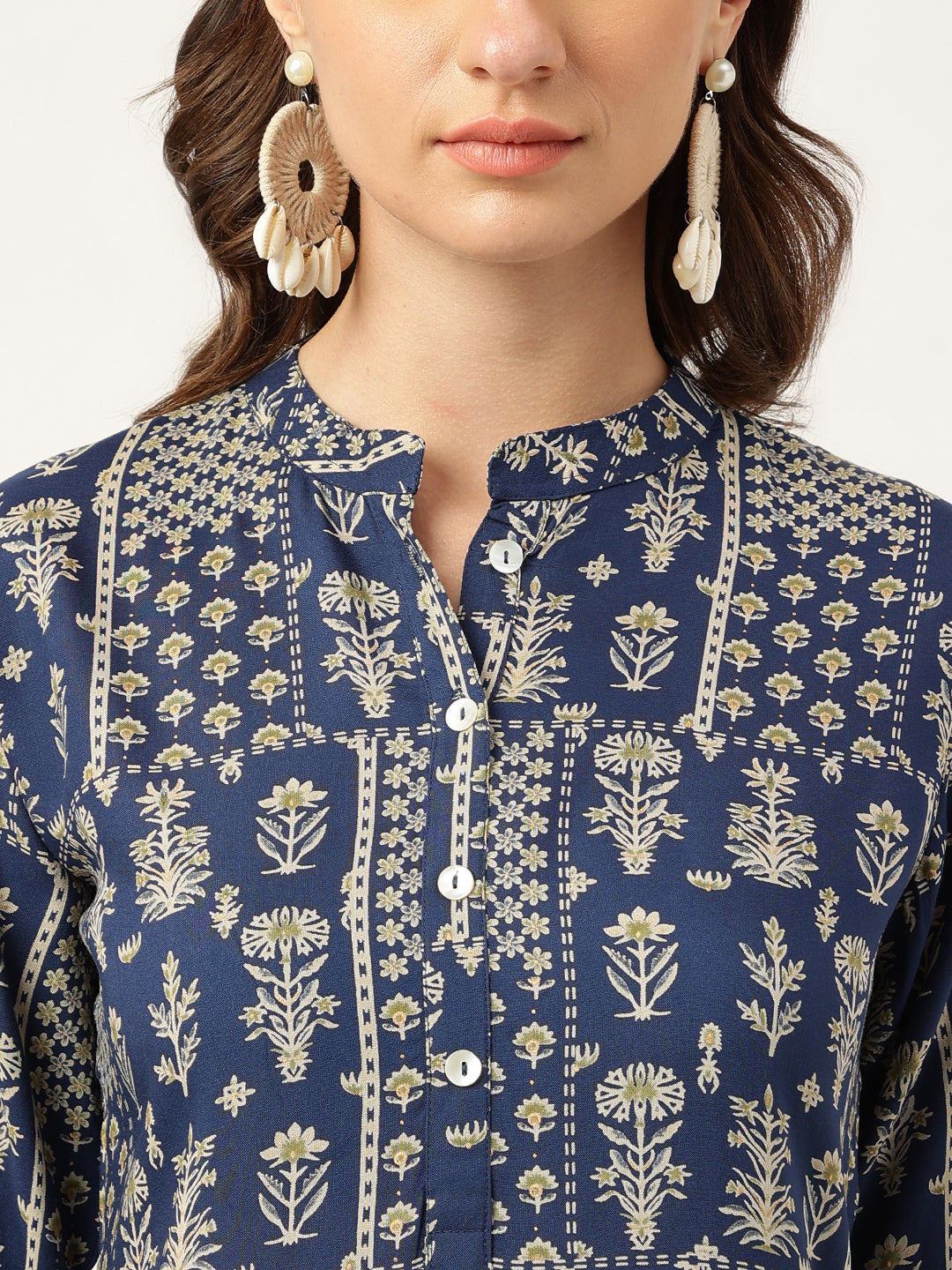 Women's Navy Floral Digital Printed Straight Fold Sleeve Kurta - Taantav