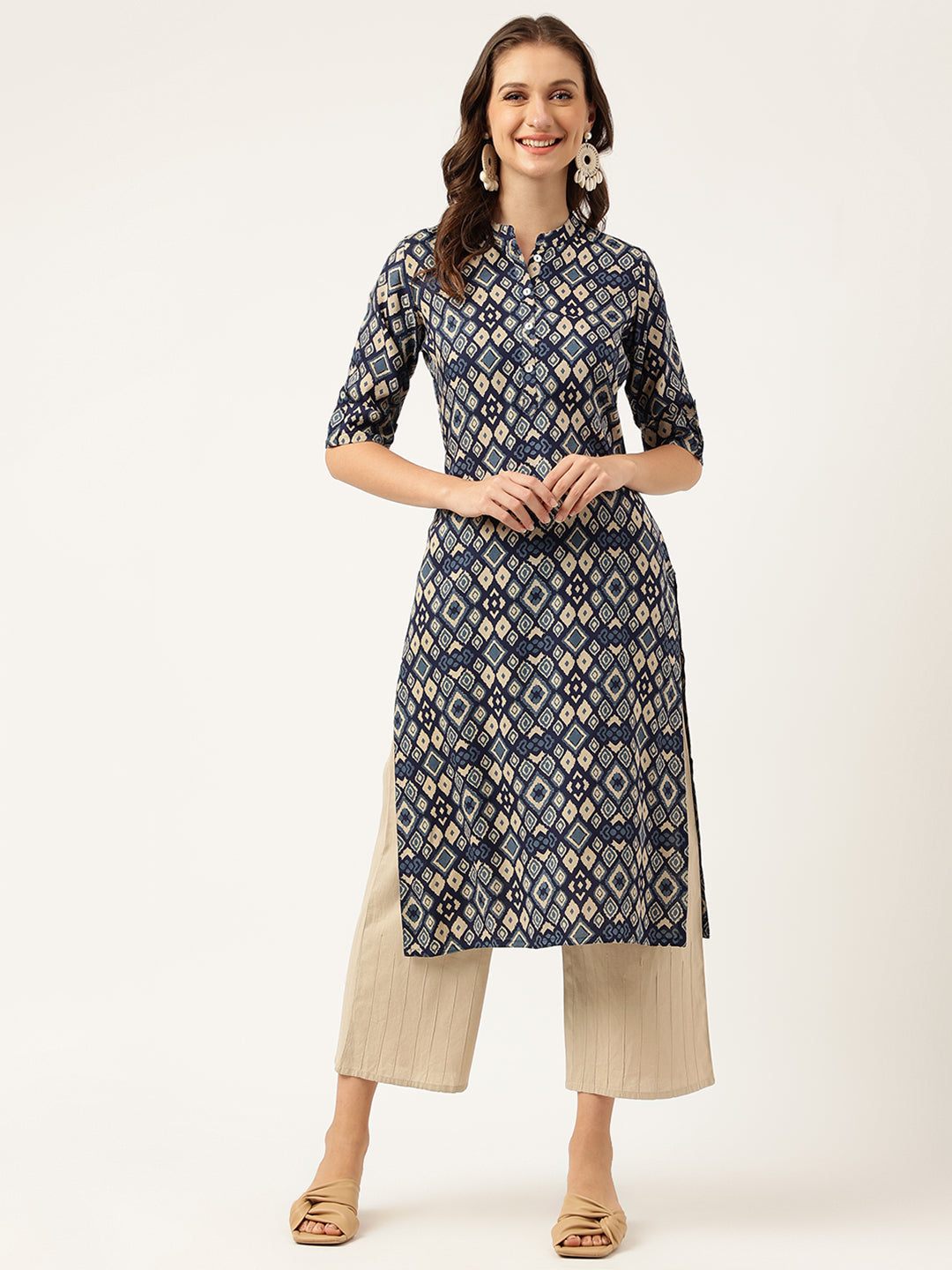 Women's Navy Blue Floral Digital Printed Straight Fold Sleeve Kurta - Taantav