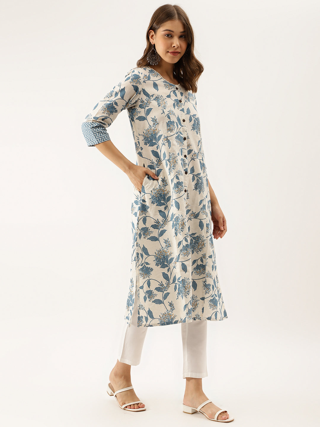 Women's Blue Floral Printed A-line Kurta - Taantav