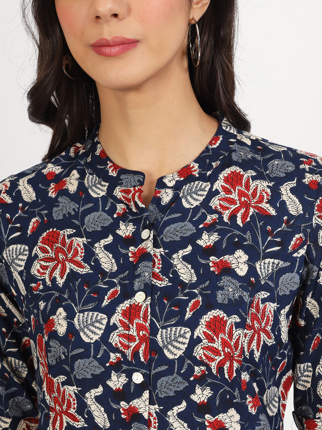 Women's Black Floral Printed Rayon A-line Kurta - Taantav