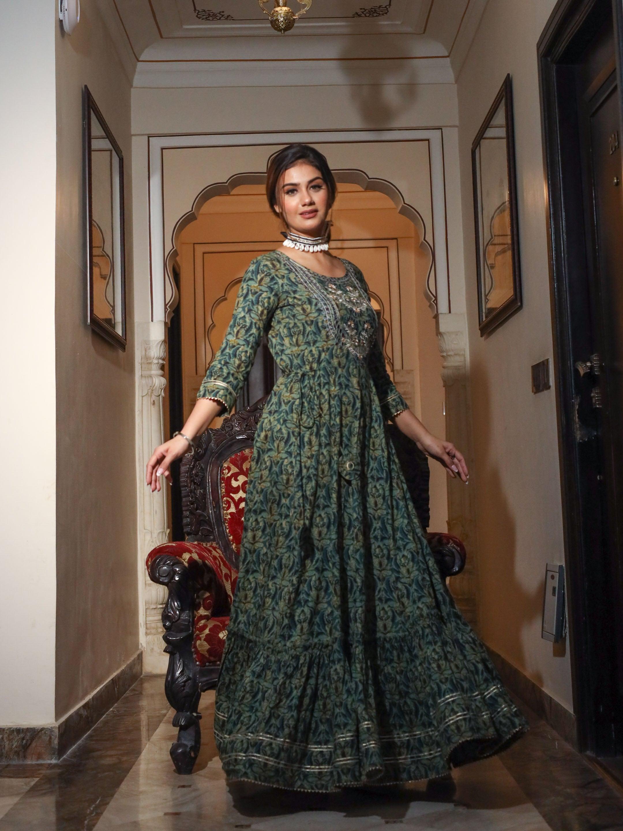 Women's Dark Green Anarkali Kurta - Taantav