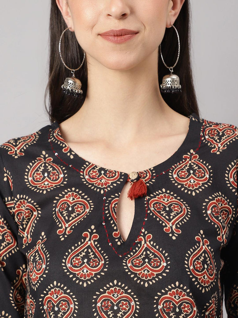 Women's Black and Red Cotton Buti Printed Kurta with hem Cuffed pant set
