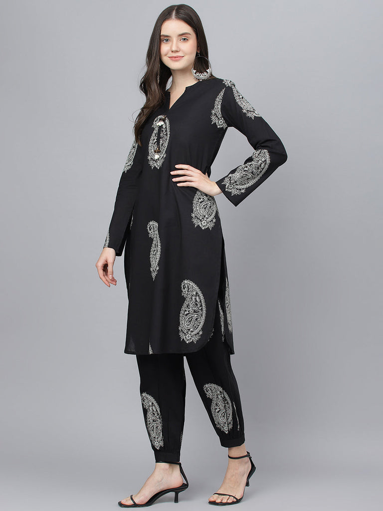 Women's Black Cotton Straight Kurta Hem Cuffed Pant set