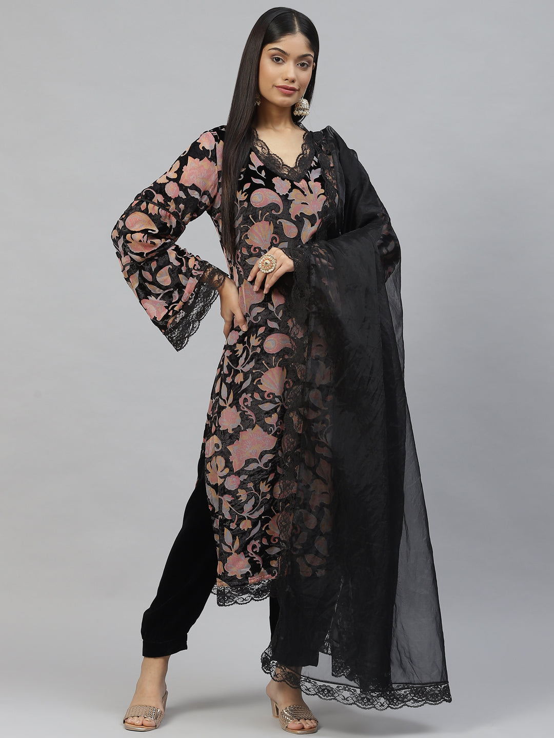 Women's Black Burn out Velvet Kurta Haram Pant with Organza Dupatta - Taantav