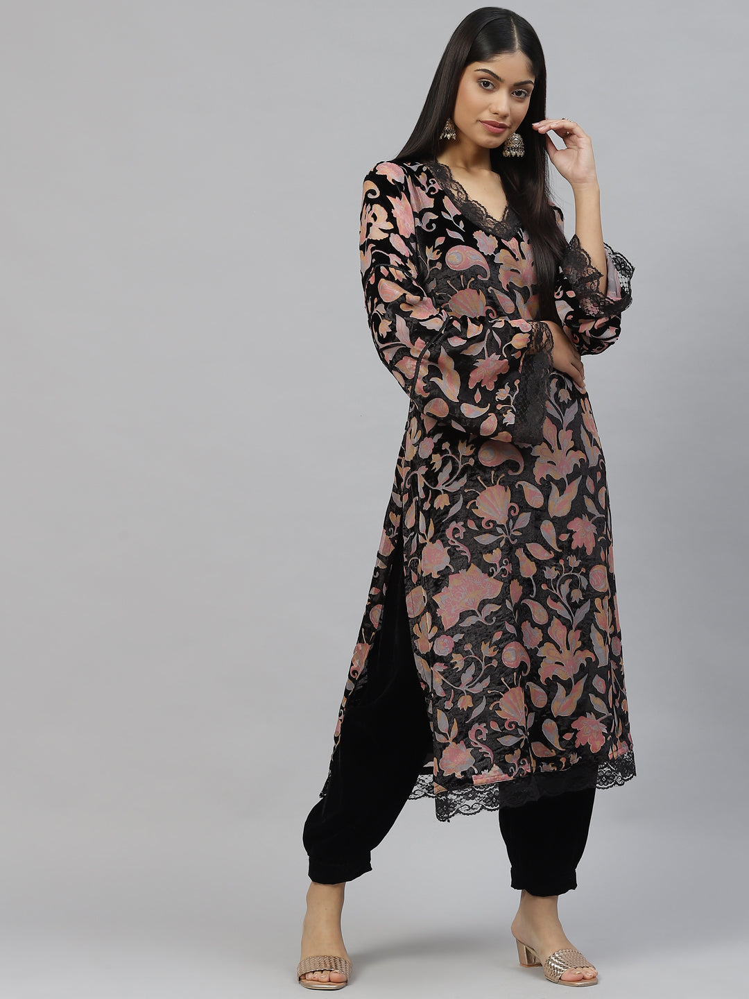 Women's Black Burn out Velvet Kurta Haram Pant with Organza Dupatta - Taantav