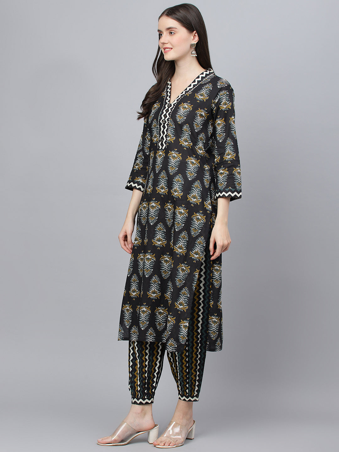 Women's Black Cotton Straight Kurta Hem Cuffed Pant set - Taantav