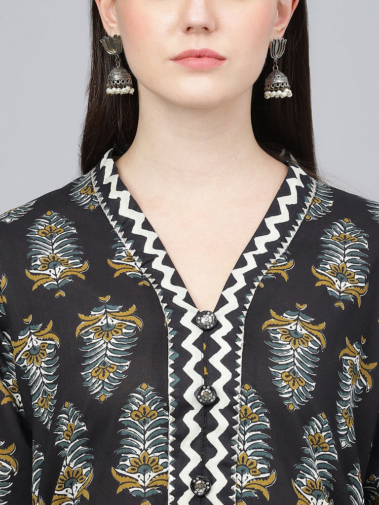 Women's Black Cotton Straight Kurta Hem Cuffed Pant set