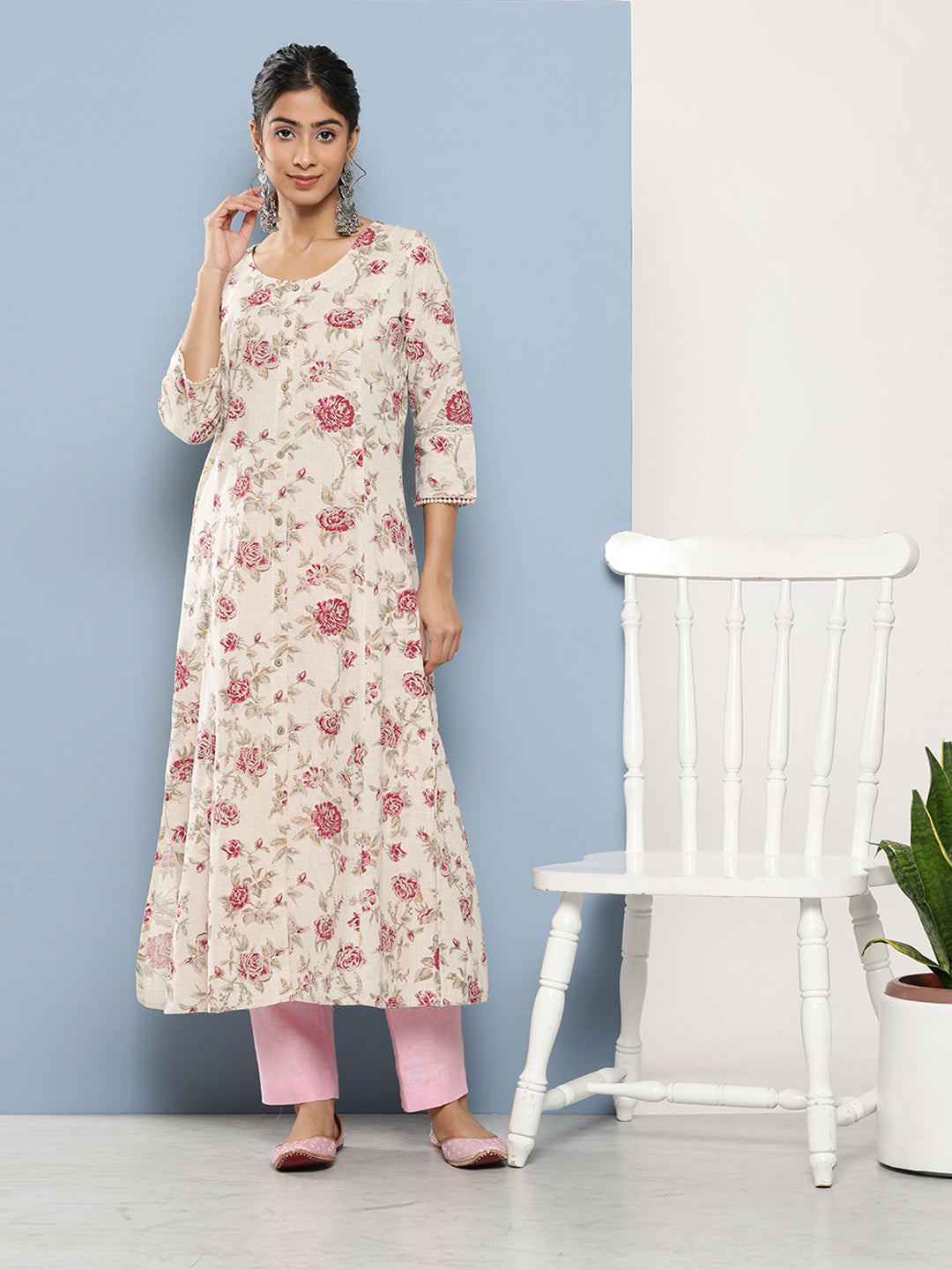 Women's Off White Floral Printed Cotton Kurta - Taantav