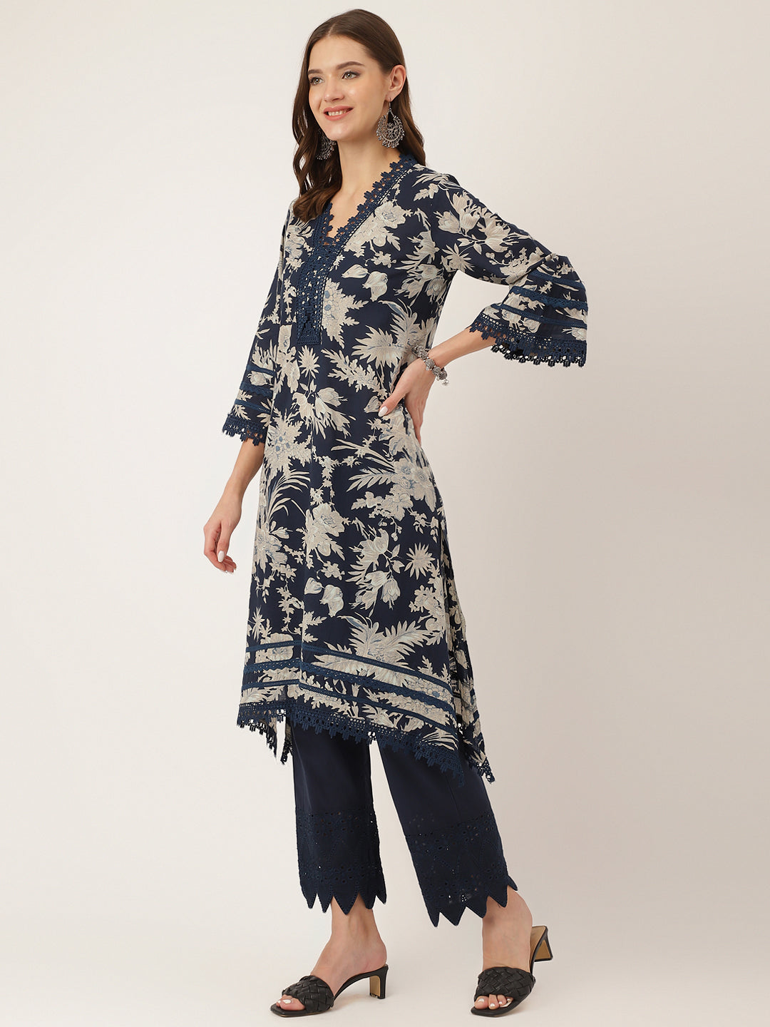 Women's Navy Blue Floral Print Cotton Kurta, Trouser With Dupatta - Taantav