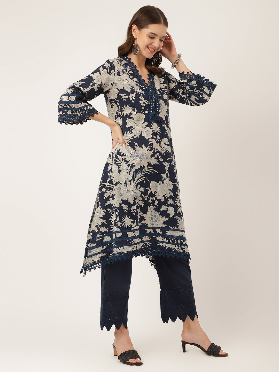 Women's Navy Blue Floral Print Cotton Kurta, Trouser With Dupatta - Taantav