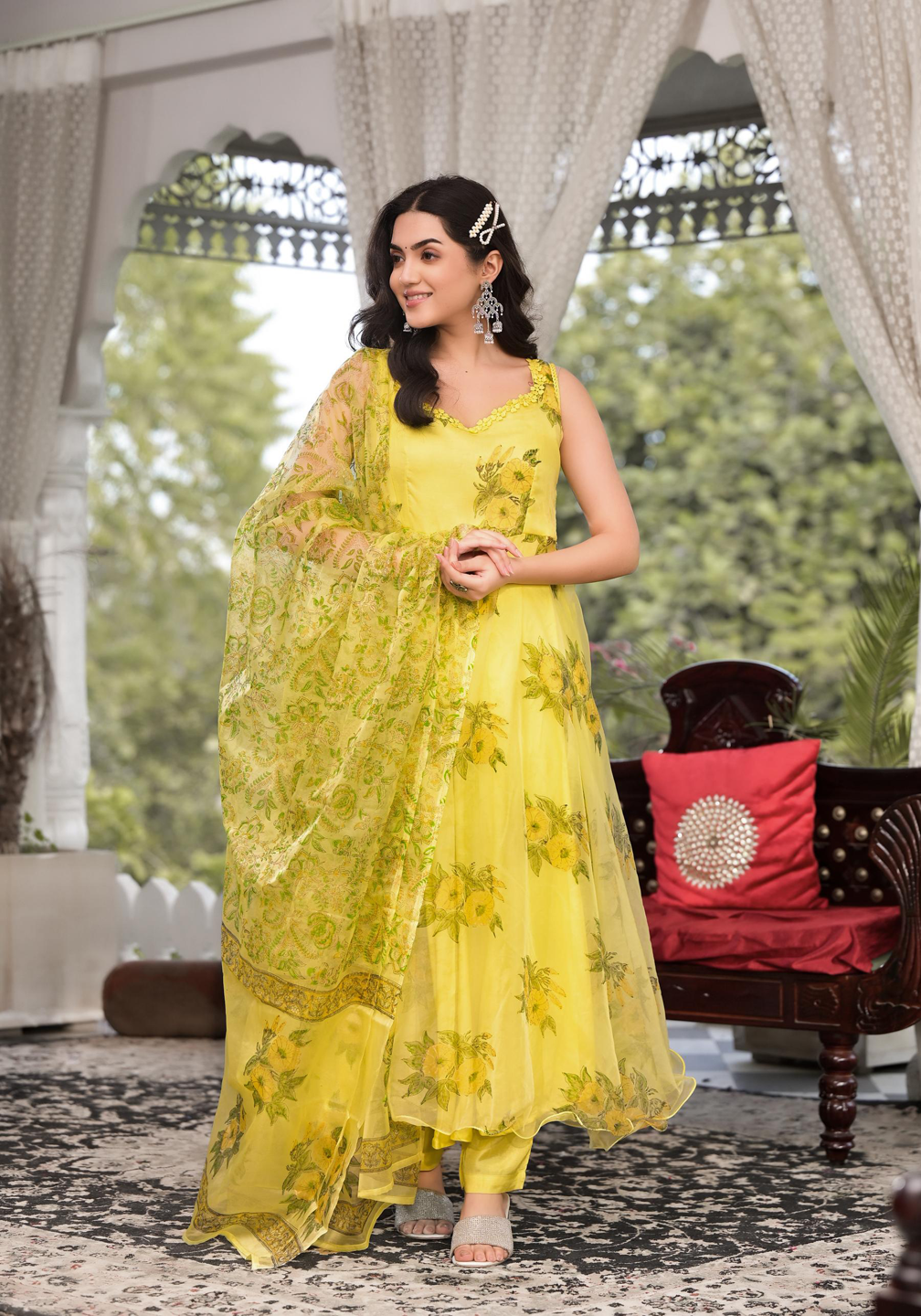 Women's Light Yellow Hand Painted Floral Organza Anarkali Kurta Pant Set with Dupatta - Taantav